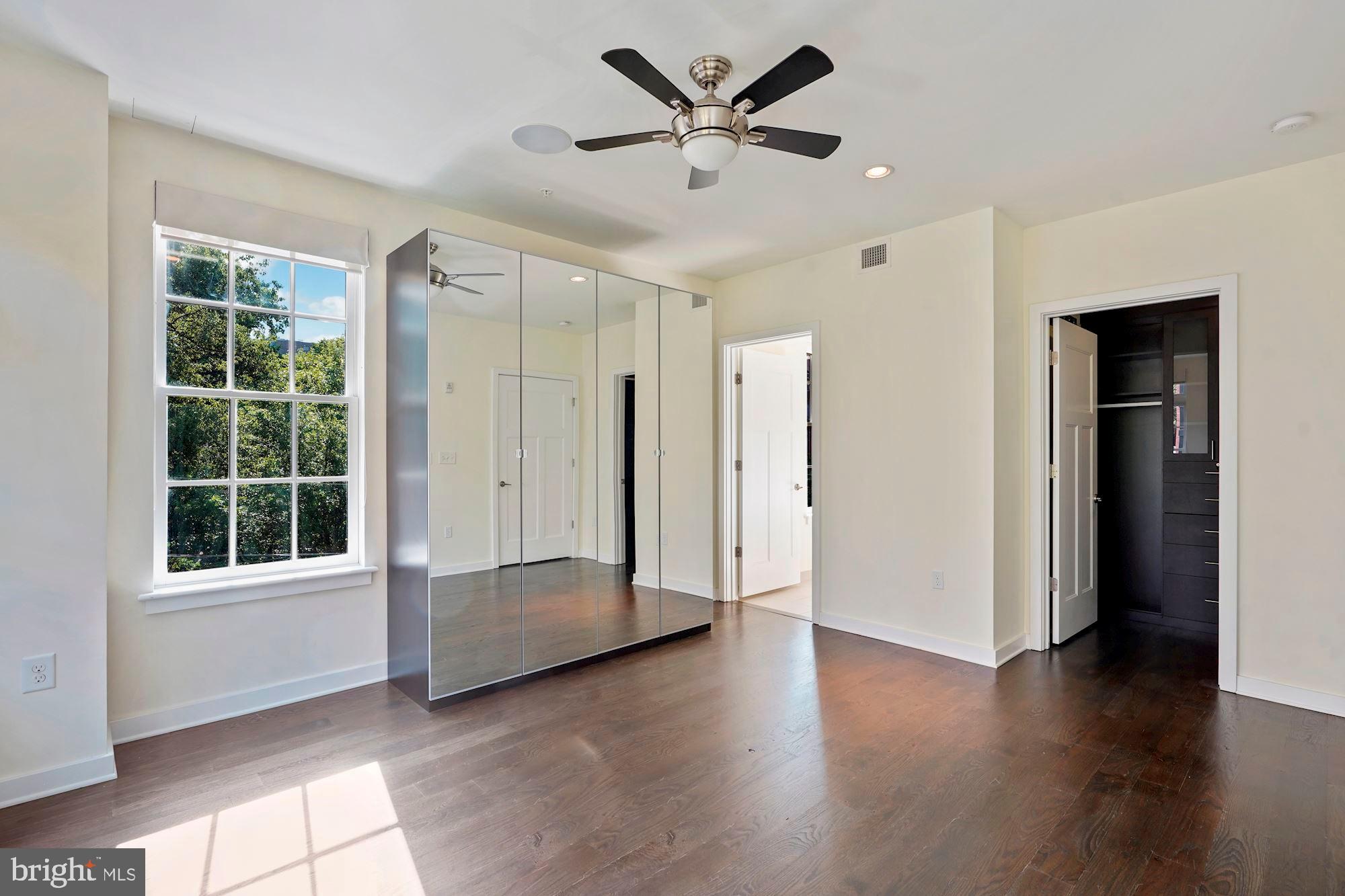 GASLIGHT SQUARE - Residential