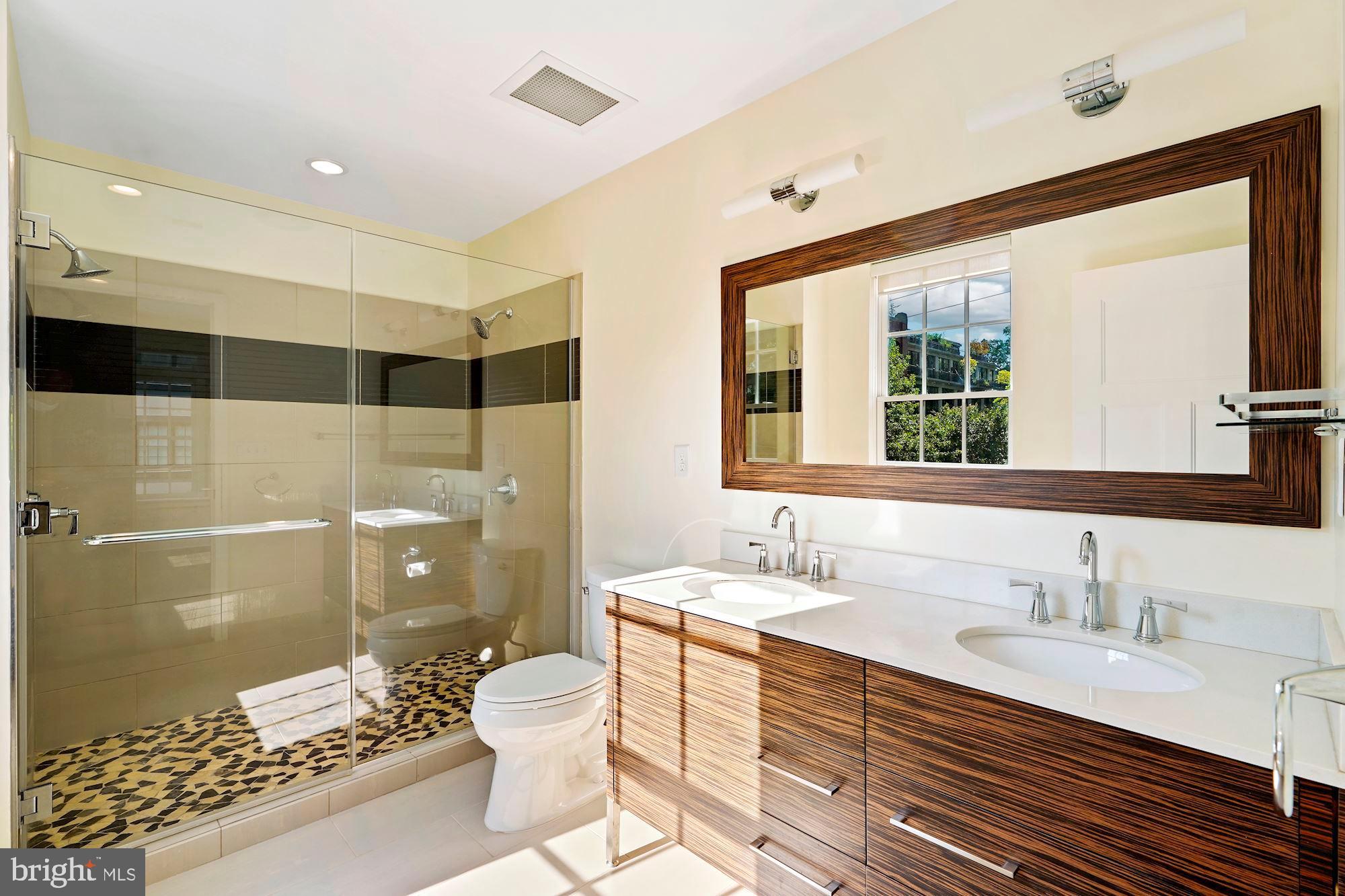 GASLIGHT SQUARE - Residential