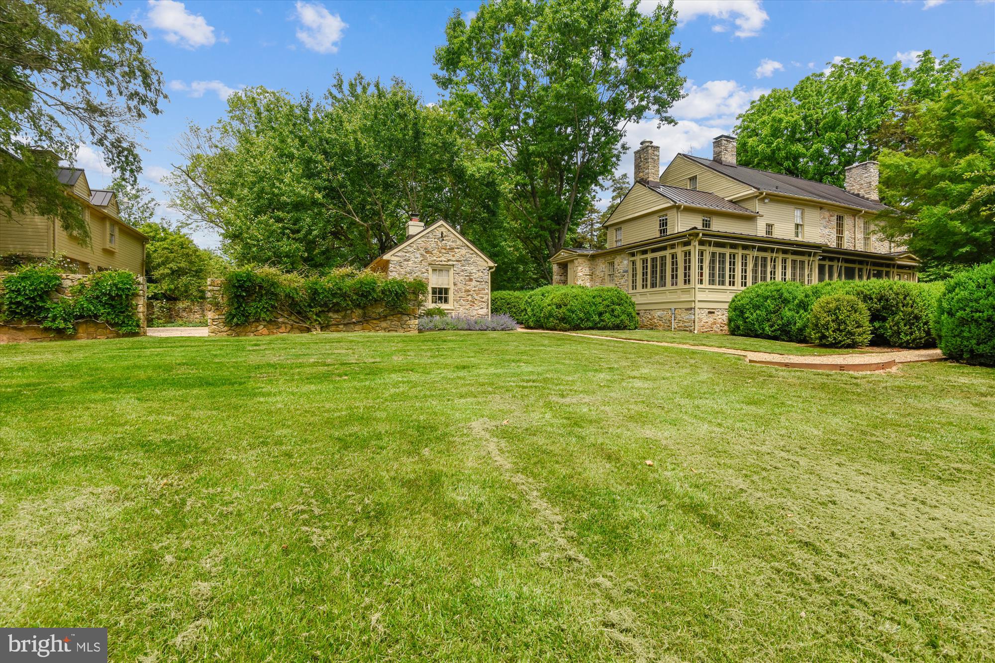 MIDDLEBURG - Residential