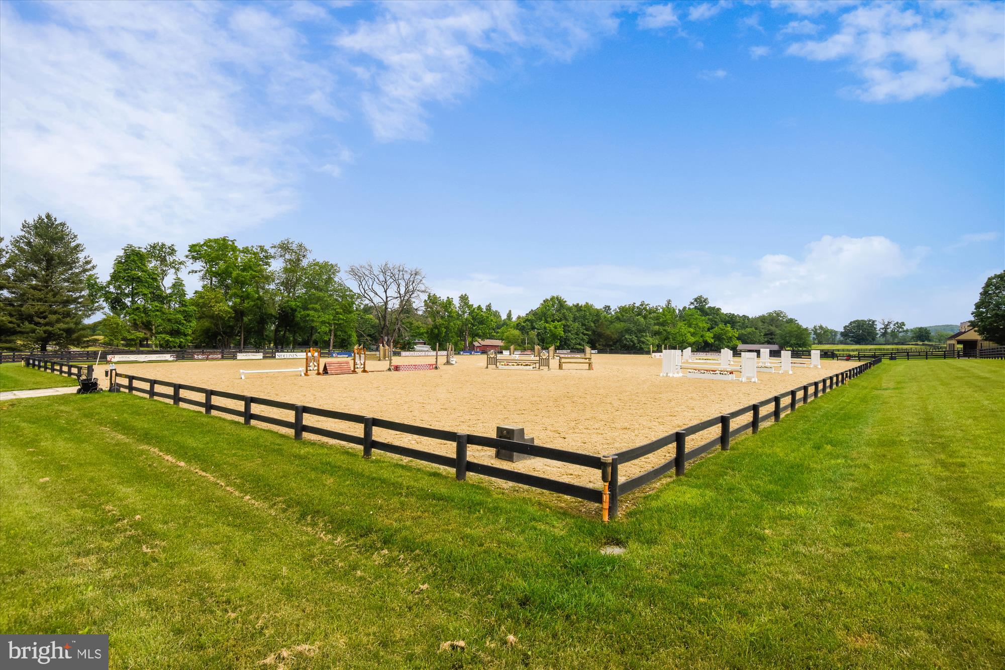 MIDDLEBURG - Residential