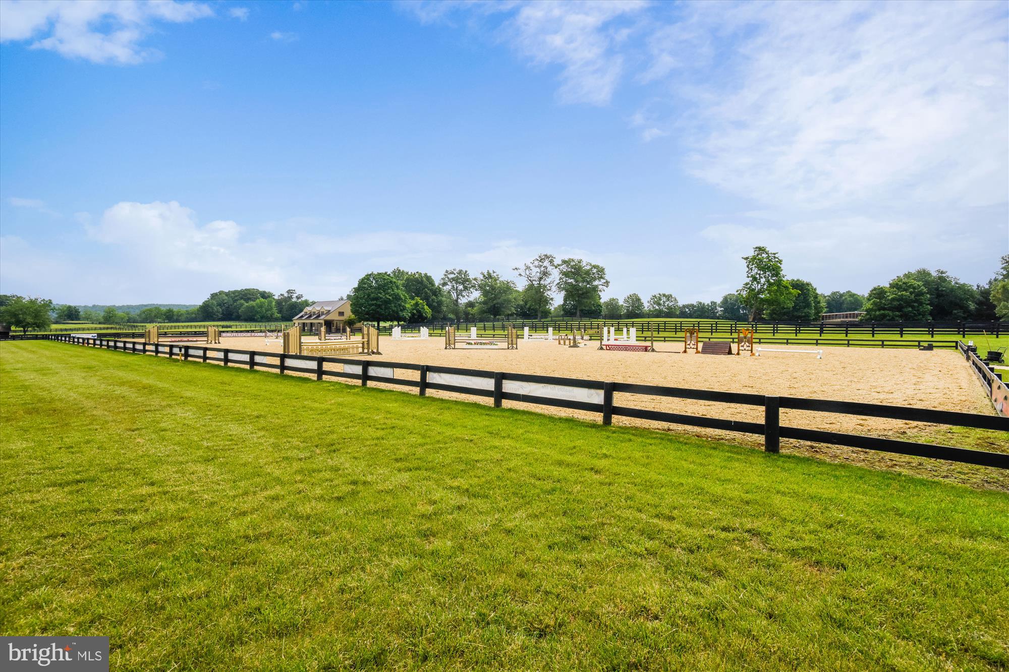 MIDDLEBURG - Residential