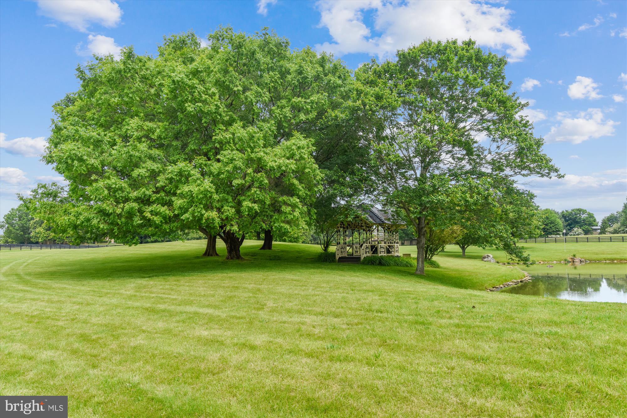 MIDDLEBURG - Residential