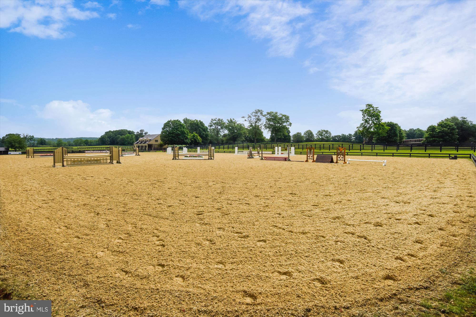 MIDDLEBURG - Residential