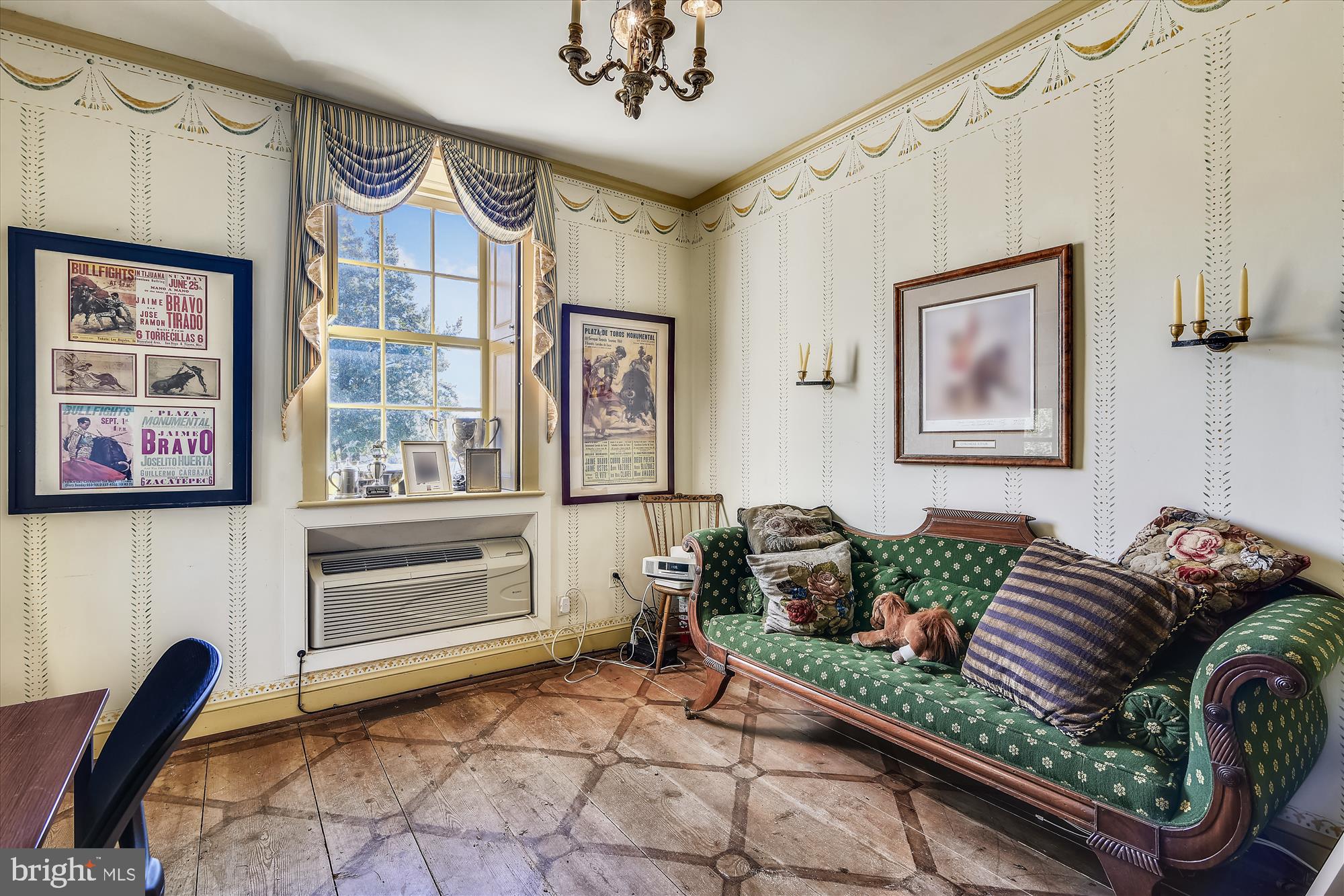 MIDDLEBURG - Residential