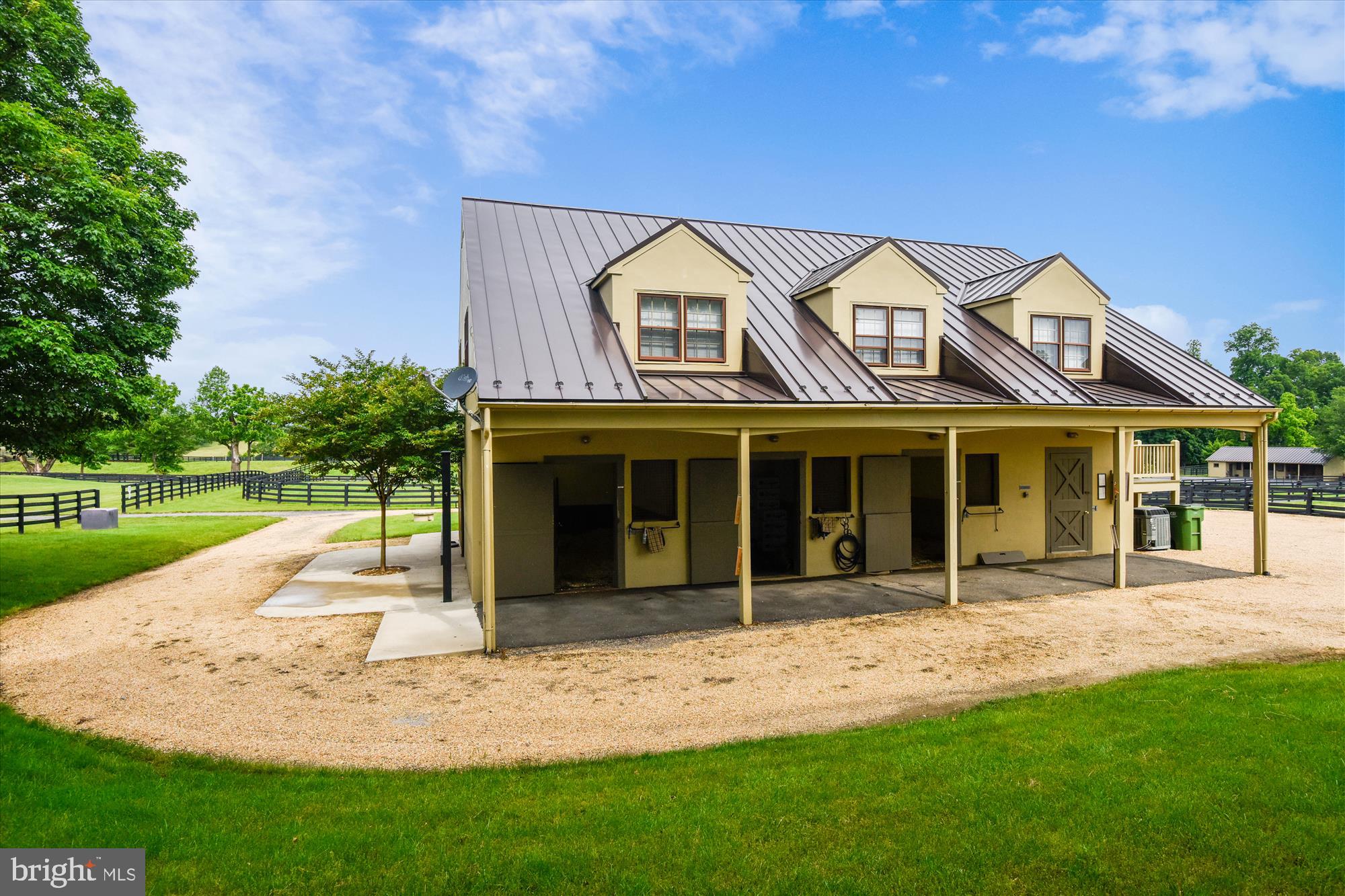 MIDDLEBURG - Residential