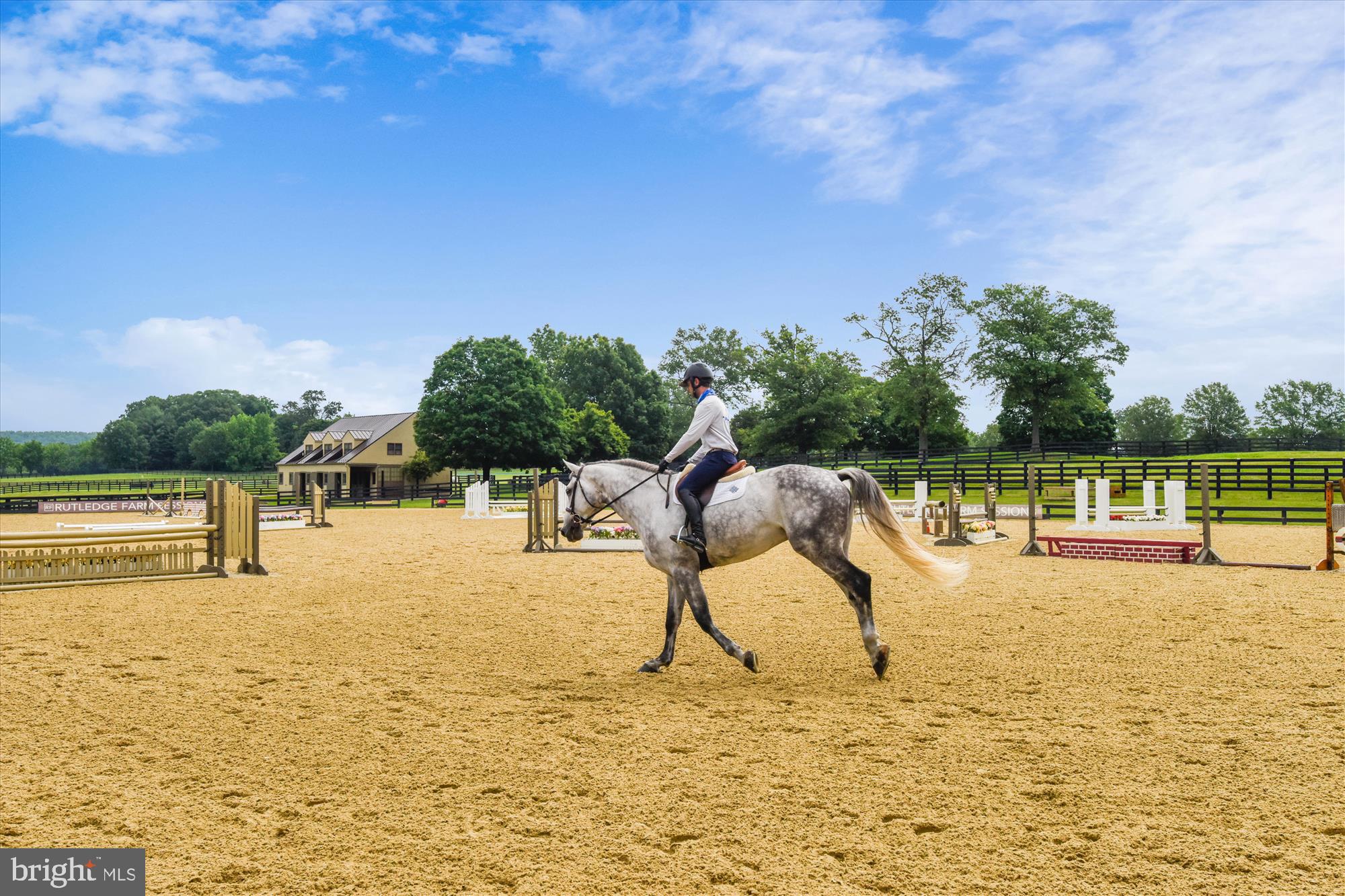 MIDDLEBURG - Residential