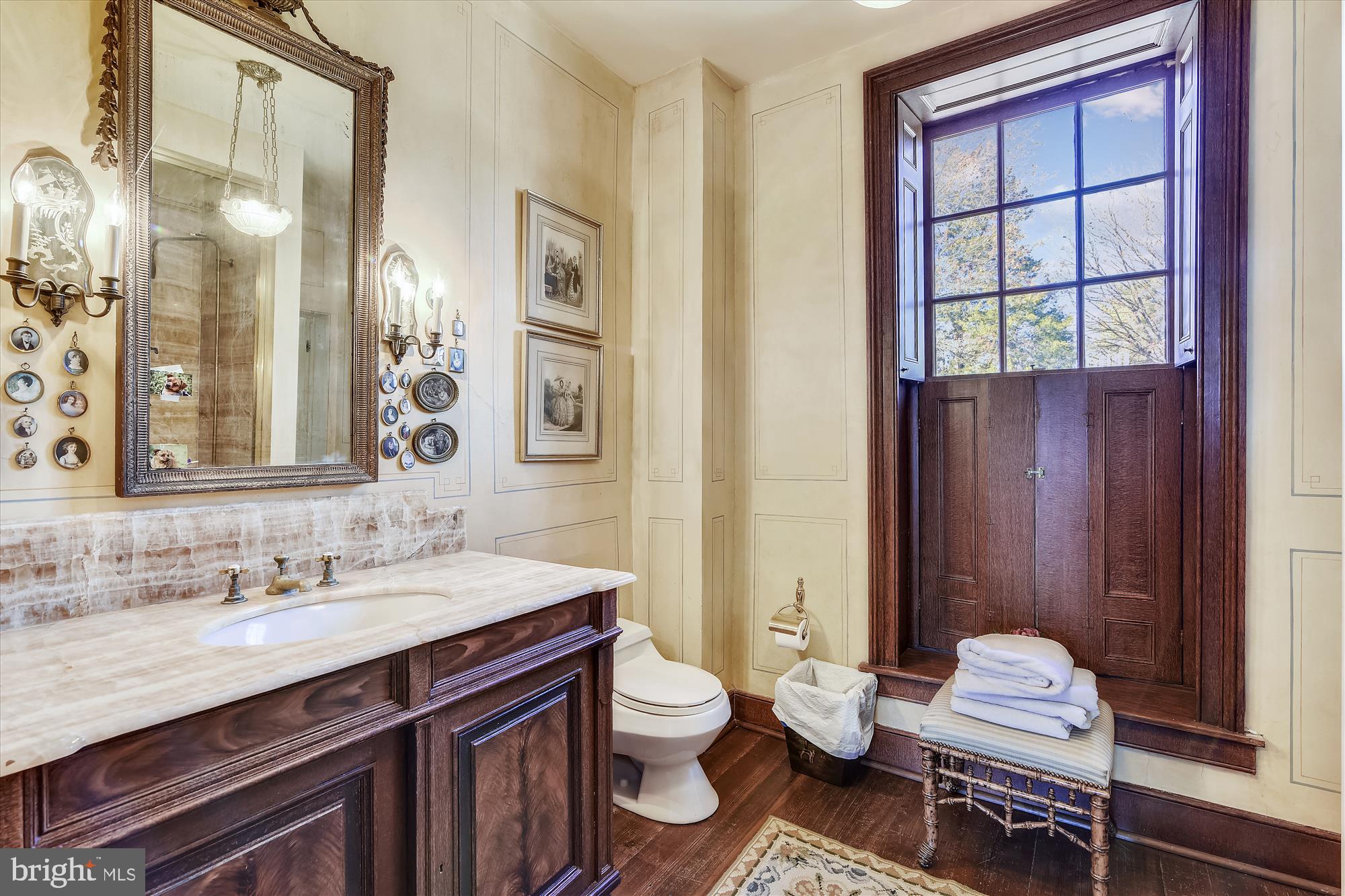 MIDDLEBURG - Residential