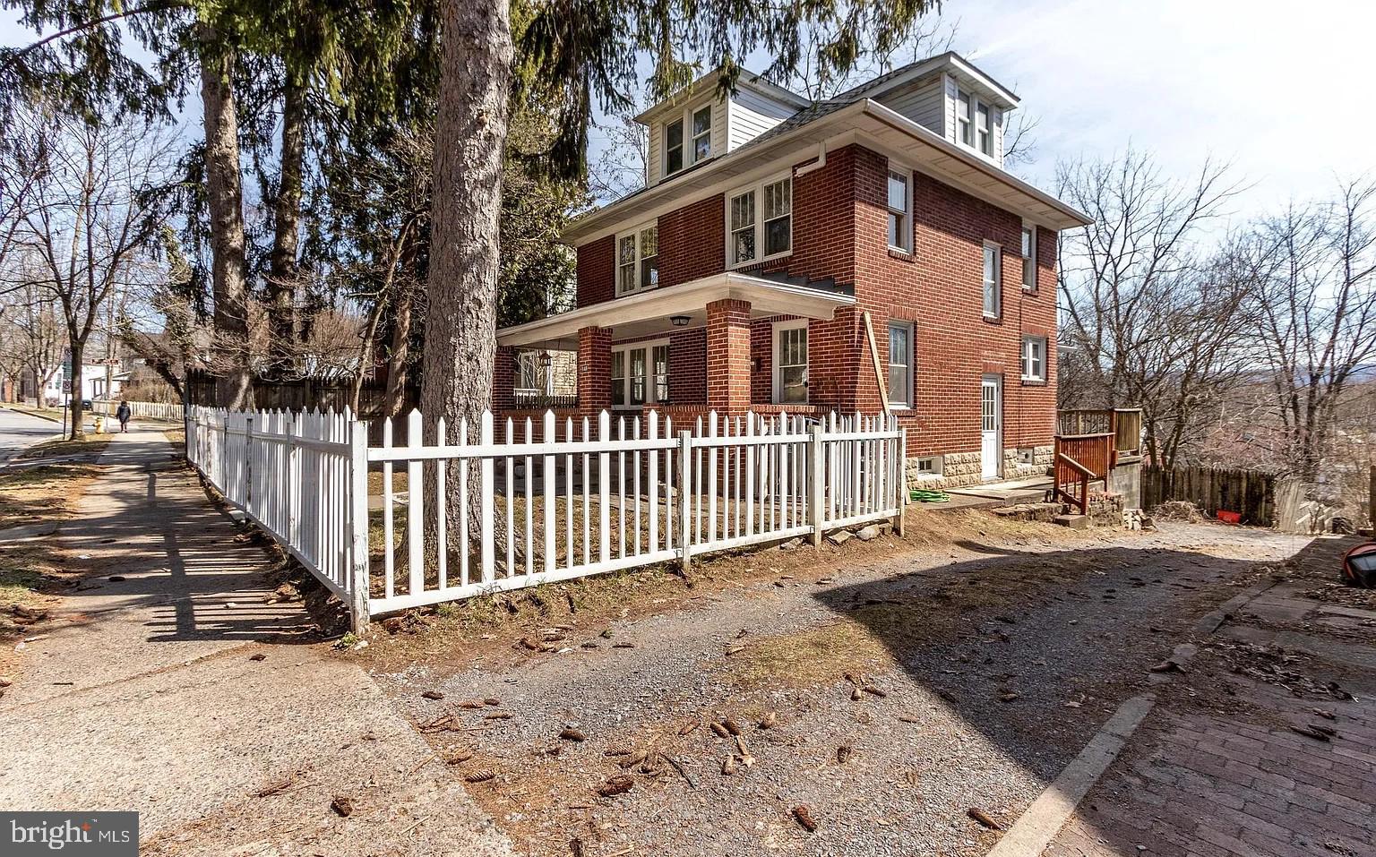 HIGHLANDS - Residential