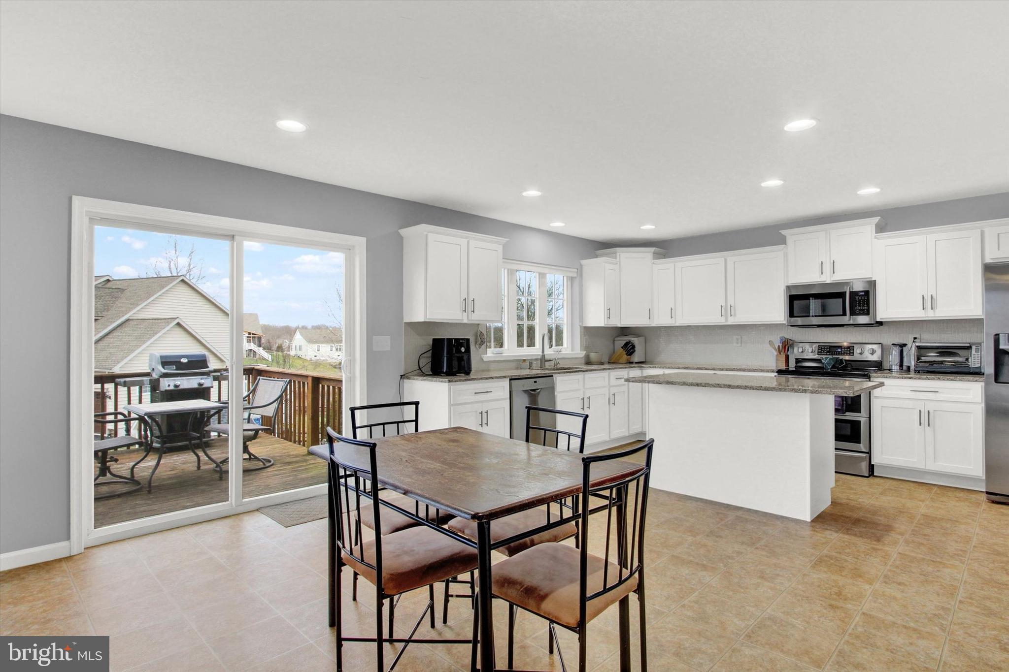 CUMBERLAND VILLAGE - Residential