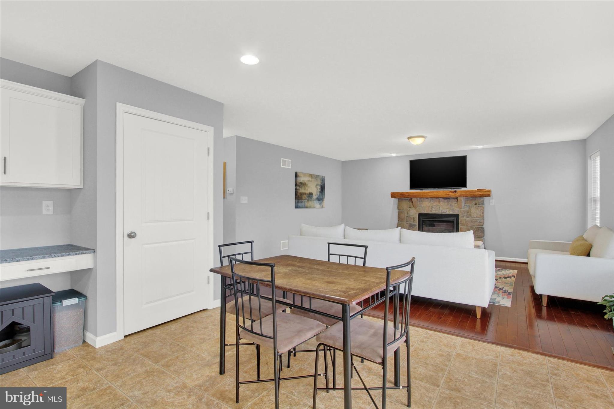 CUMBERLAND VILLAGE - Residential