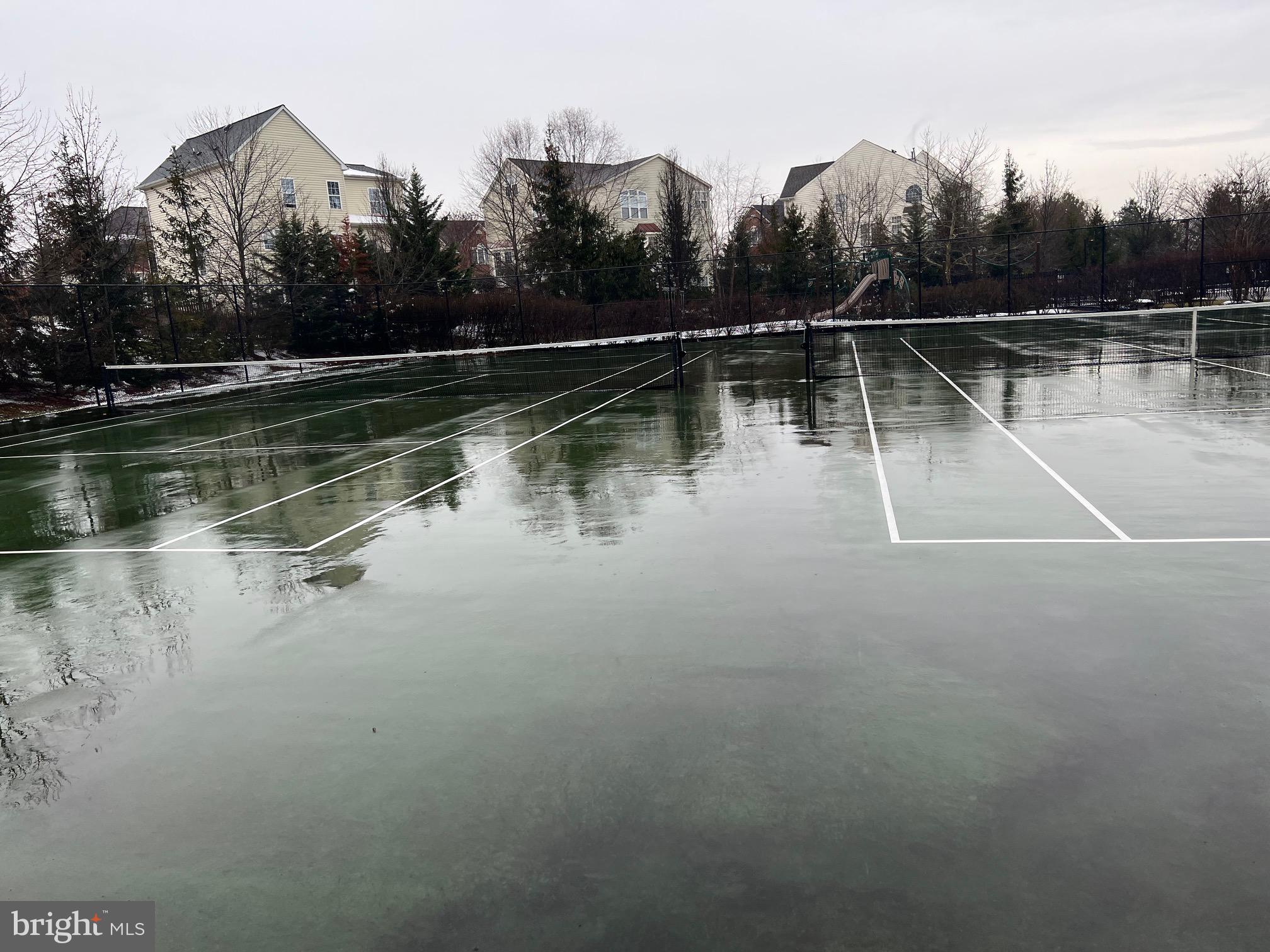 POTOMAC CROSSING - Residential