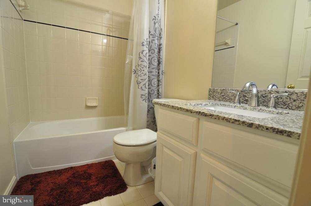 POTOMAC CROSSING - Residential