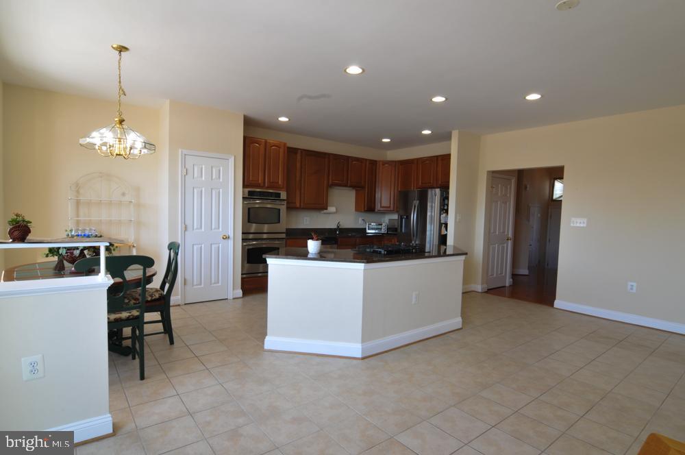 POTOMAC CROSSING - Residential