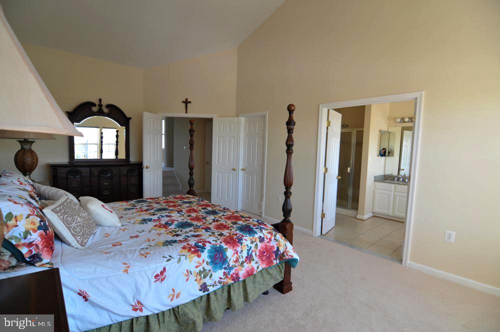 POTOMAC CROSSING - Residential