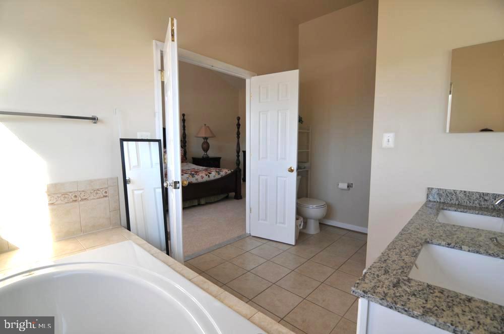 POTOMAC CROSSING - Residential