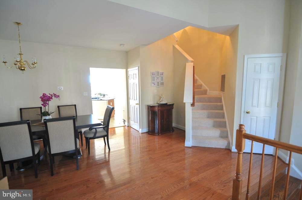 POTOMAC CROSSING - Residential