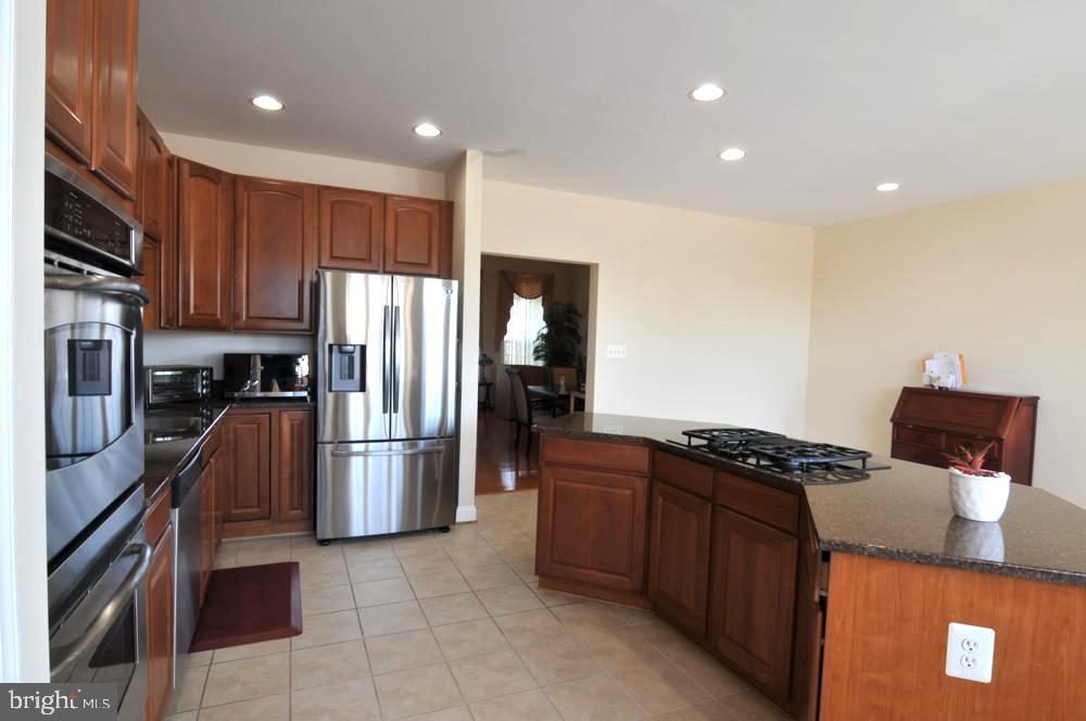 POTOMAC CROSSING - Residential