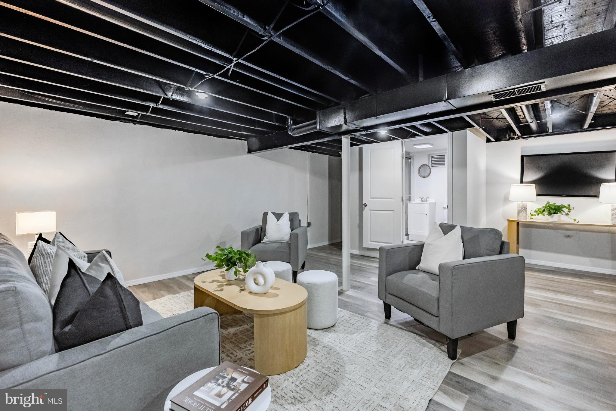 KIRKLYN - Residential