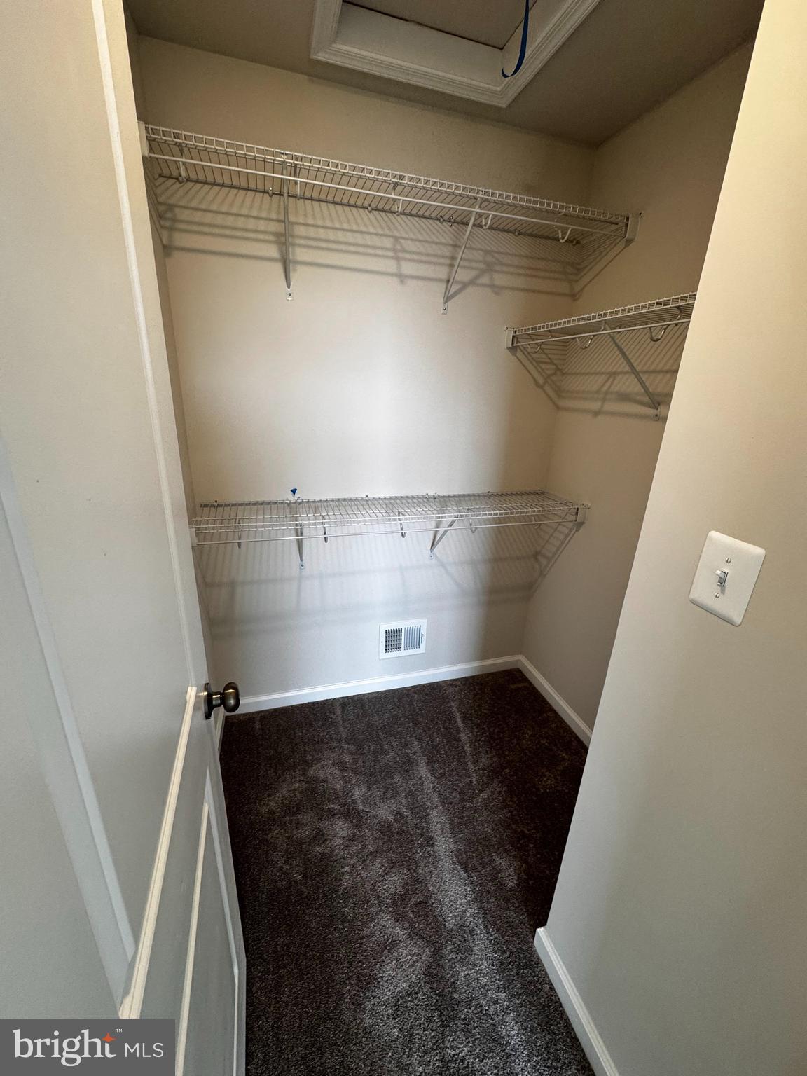 RED CLOVER MEADOWS - Residential Lease