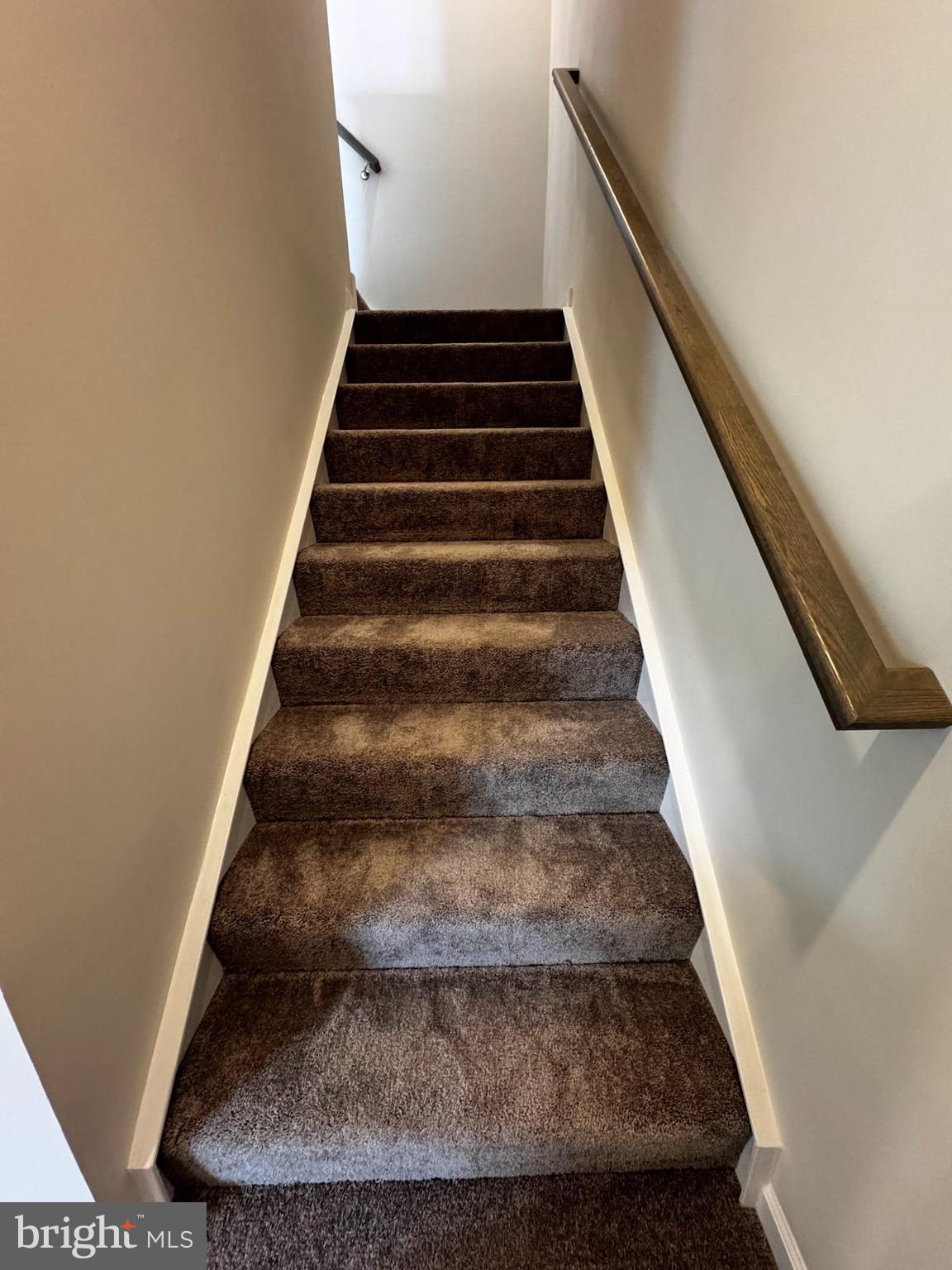 RED CLOVER MEADOWS - Residential Lease