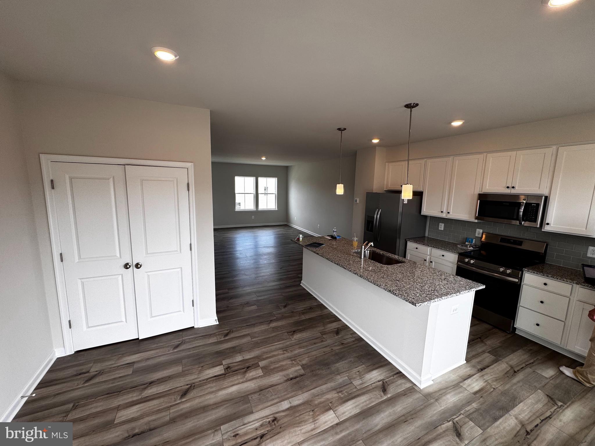 RED CLOVER MEADOWS - Residential Lease