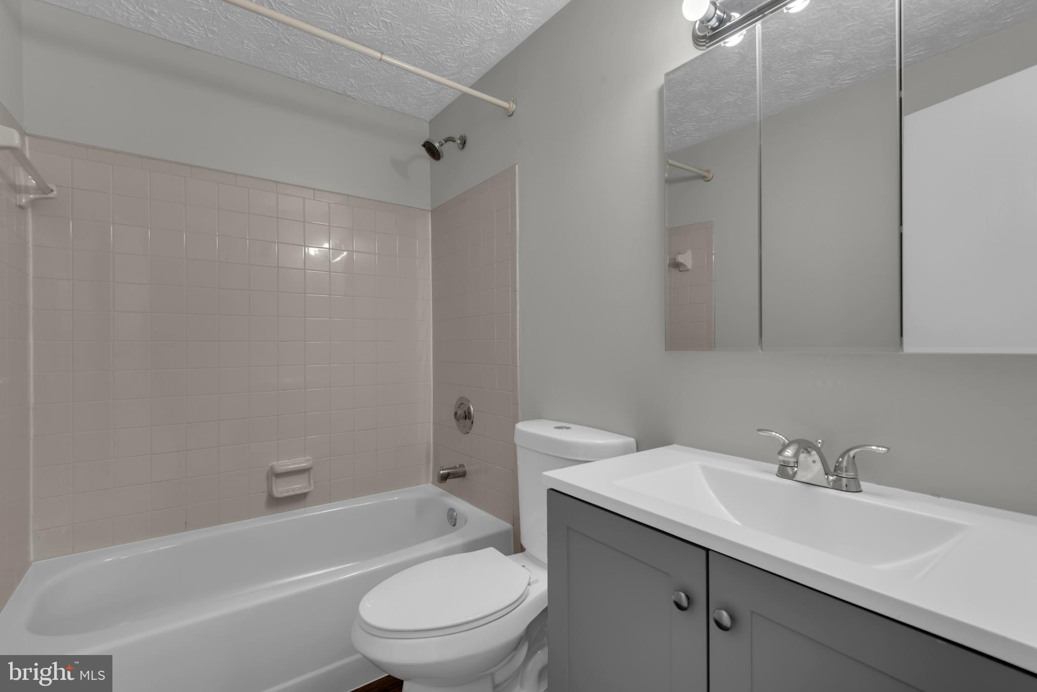 OAK POND PLAT FIVEPHASE - Residential