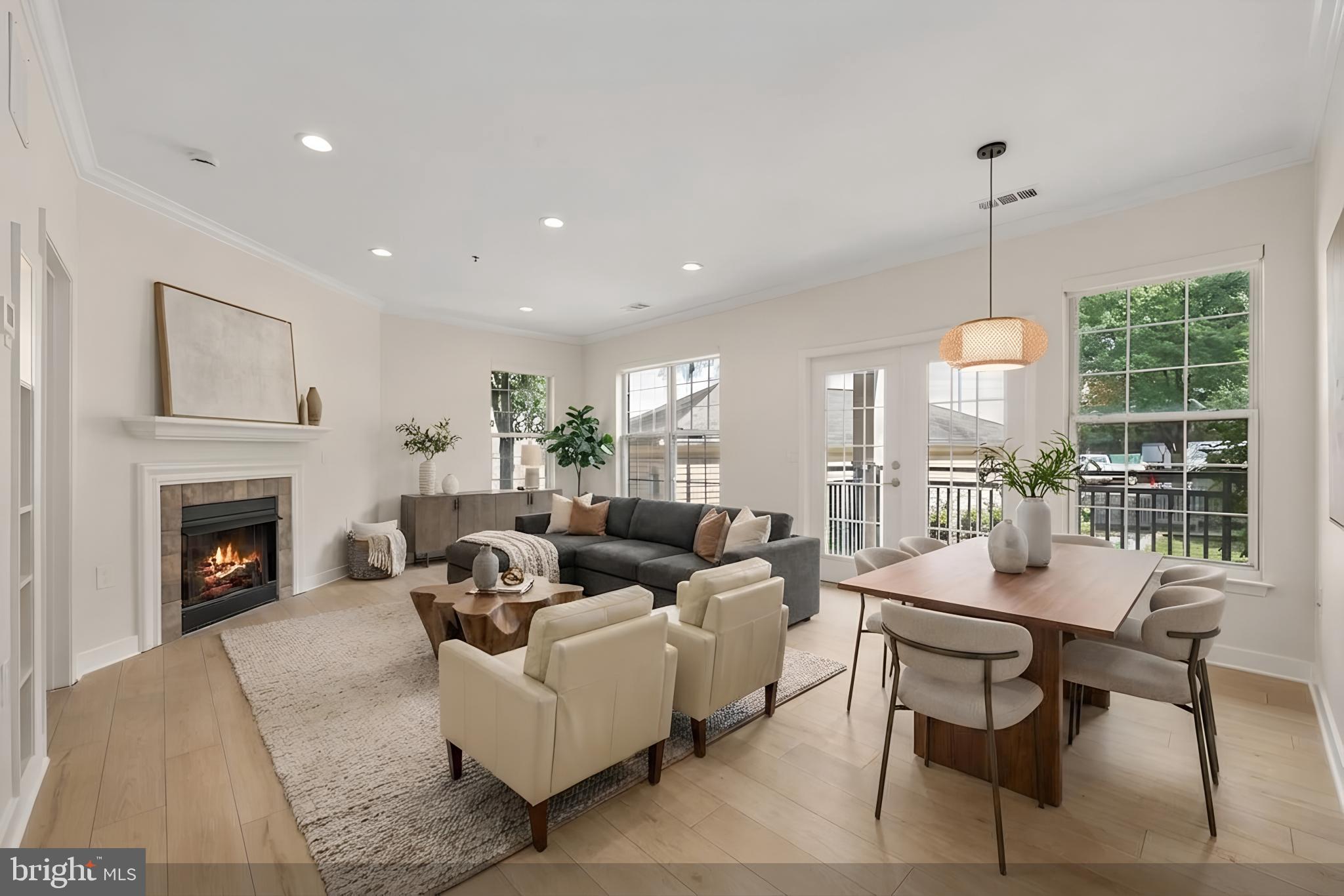 3015 NICOSH CIRCLE 2102