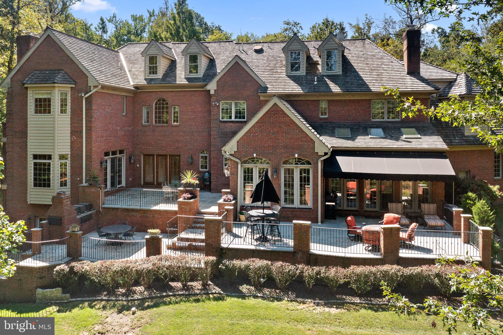 RADNOR HUNT - Residential