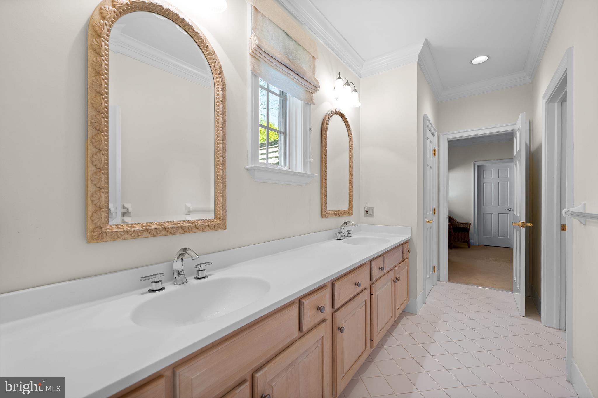 RADNOR HUNT - Residential