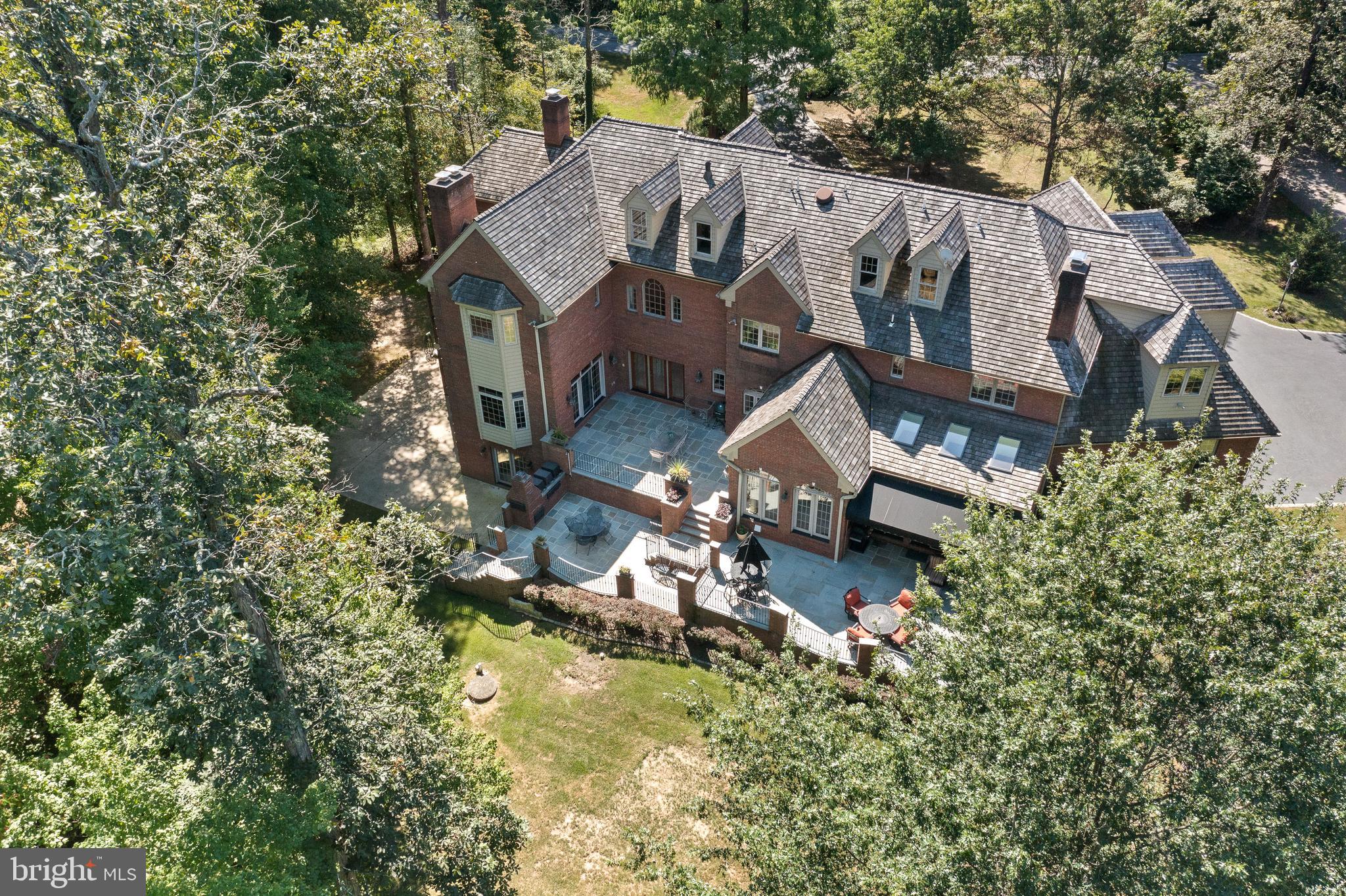 RADNOR HUNT - Residential