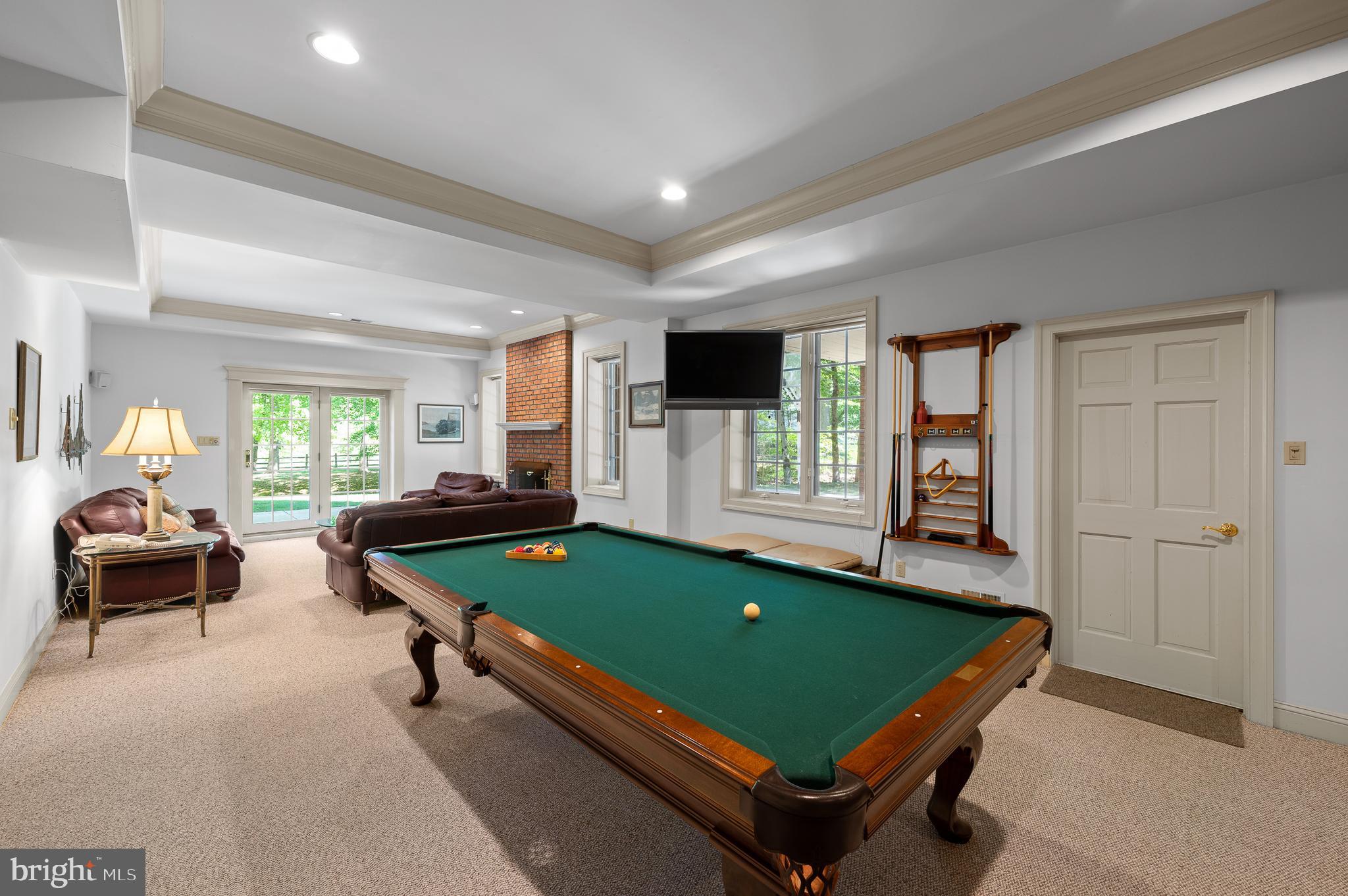 RADNOR HUNT - Residential