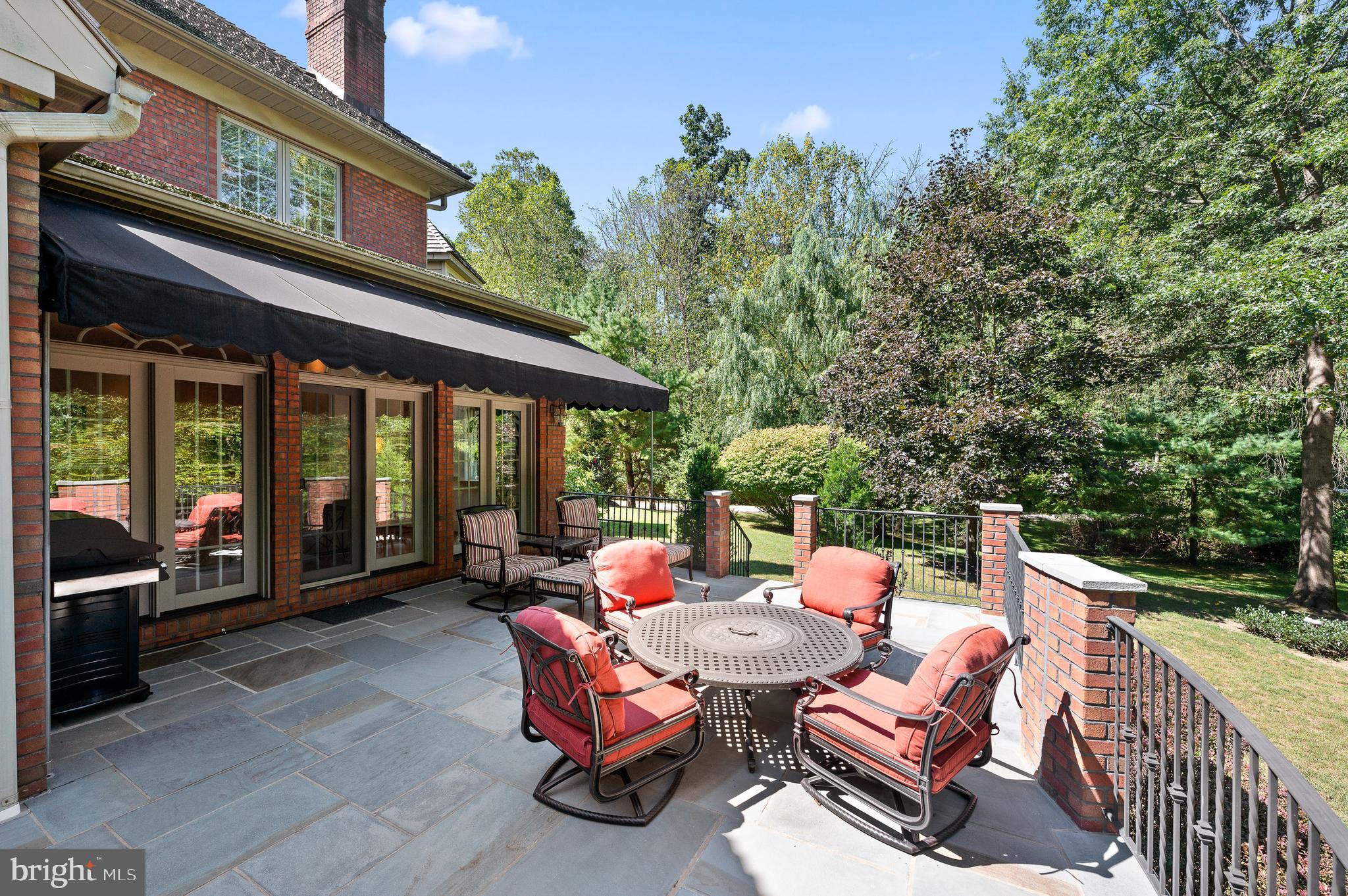 RADNOR HUNT - Residential