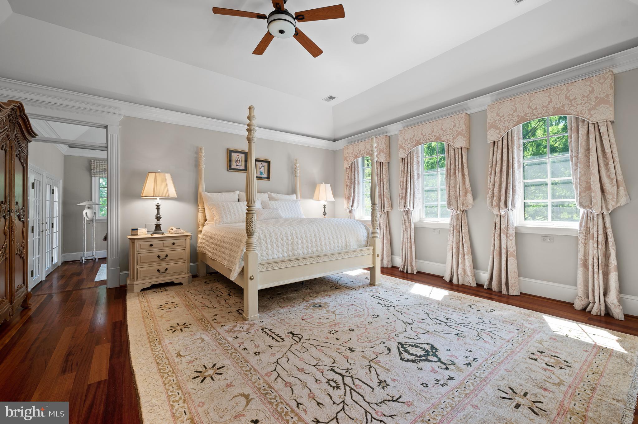 RADNOR HUNT - Residential