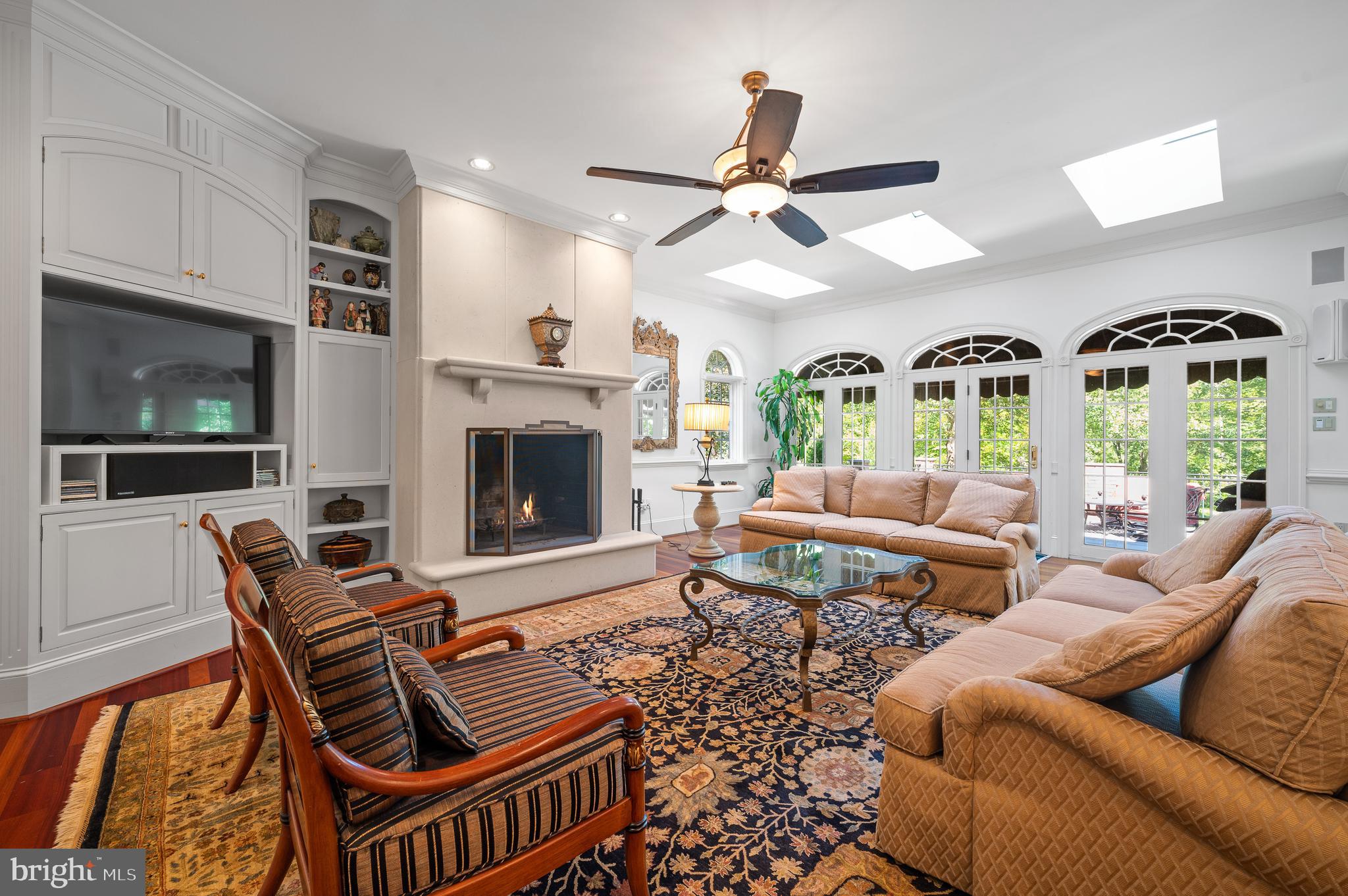 RADNOR HUNT - Residential