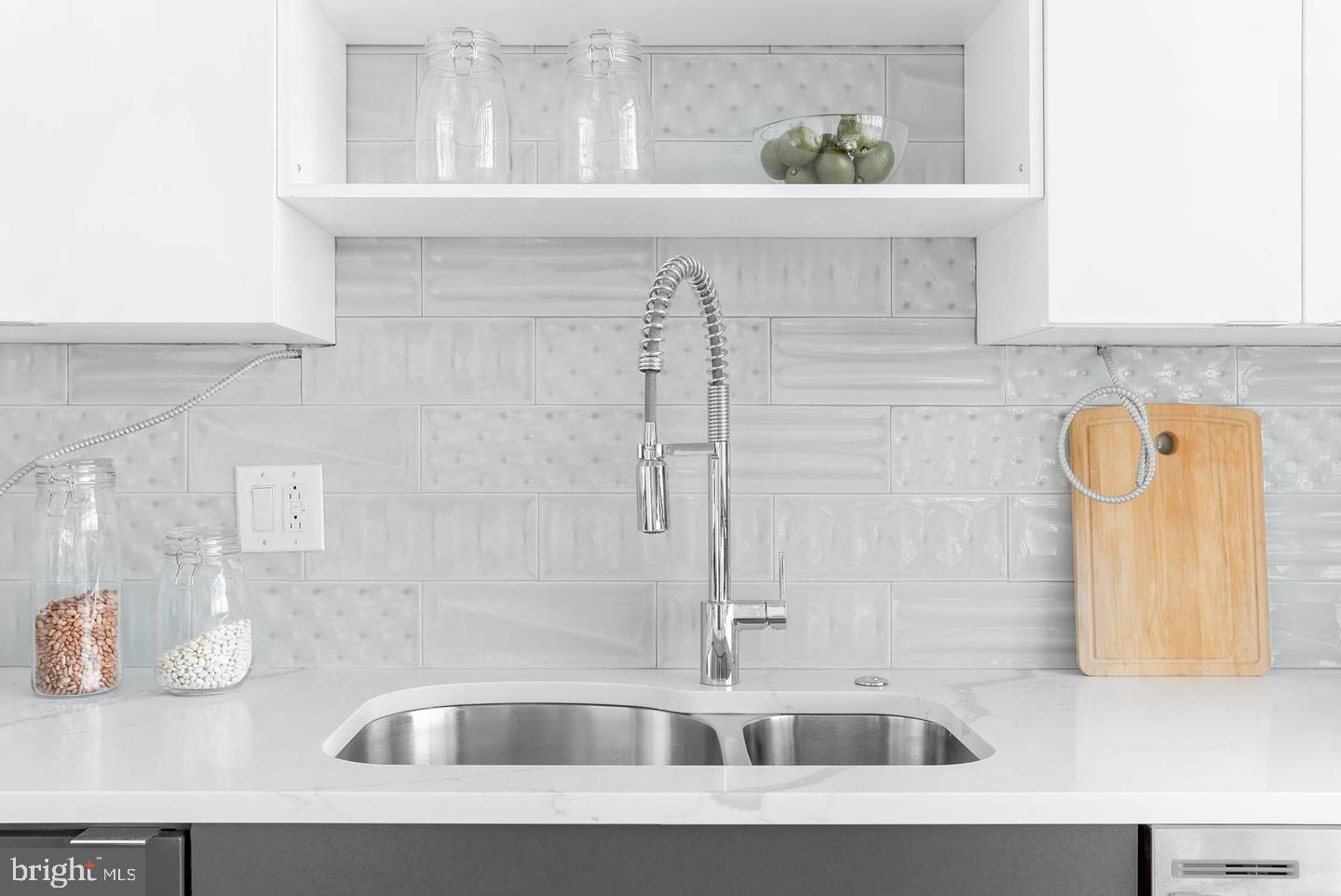 OLDE KENSINGTON - Residential Lease