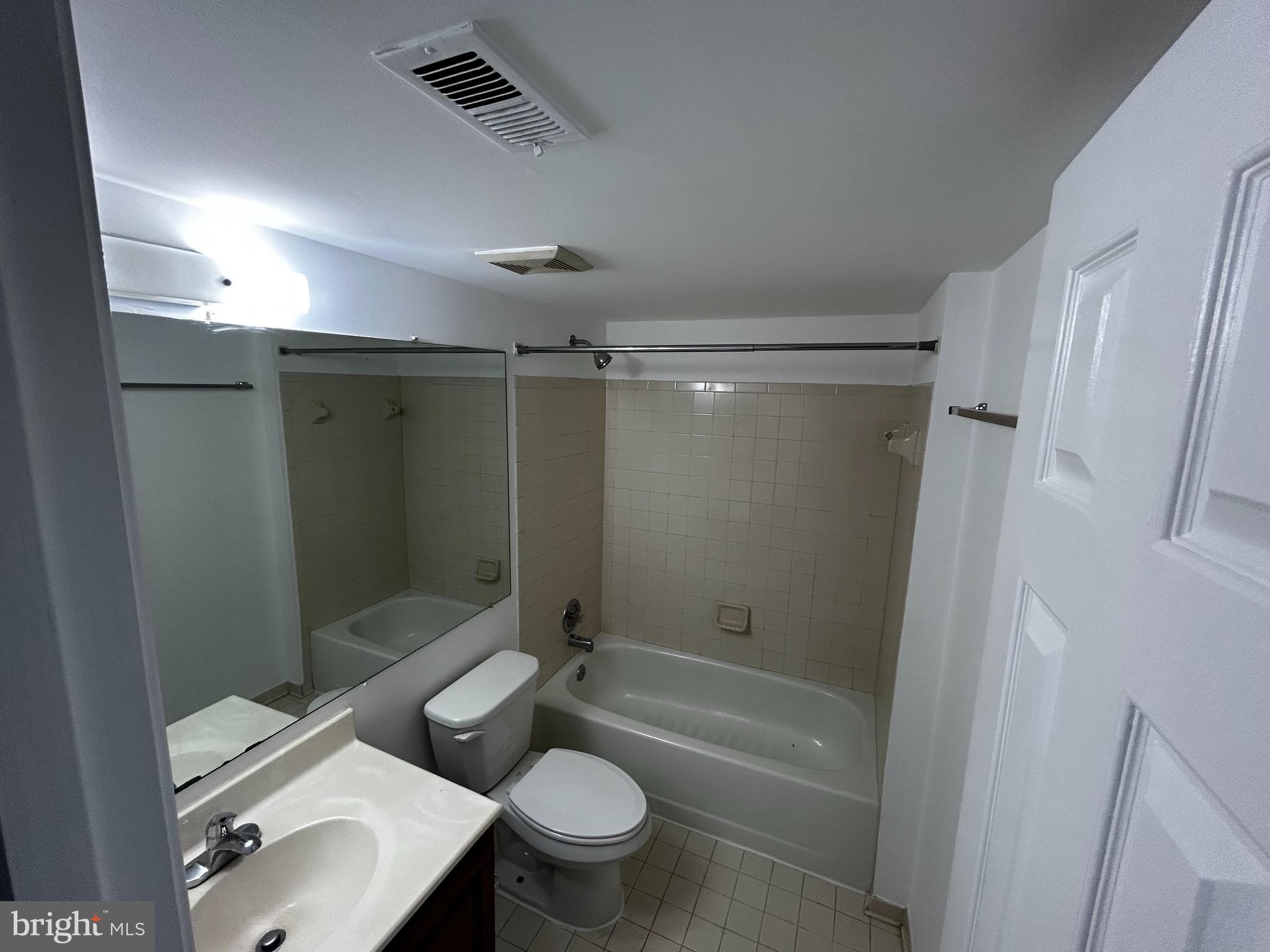 COLECROFT - Residential Lease