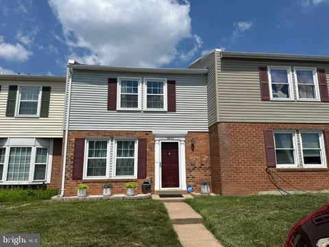 Townhouse For Rent - 8852 Teakwood Court<br/> Prince William County, MANASSAS, VA 20109