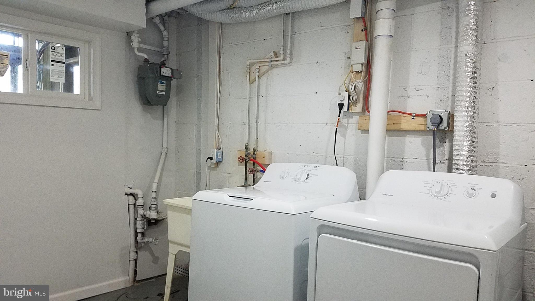 EASTWOOD HEIGHTS - Residential Lease