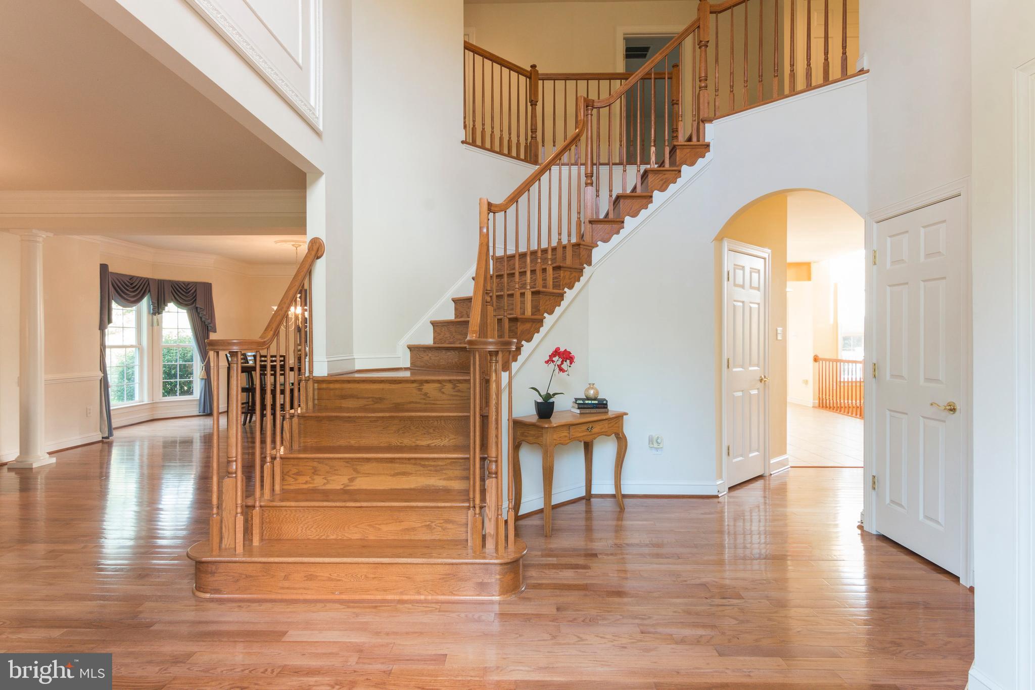 RIVER DOWNS - Residential