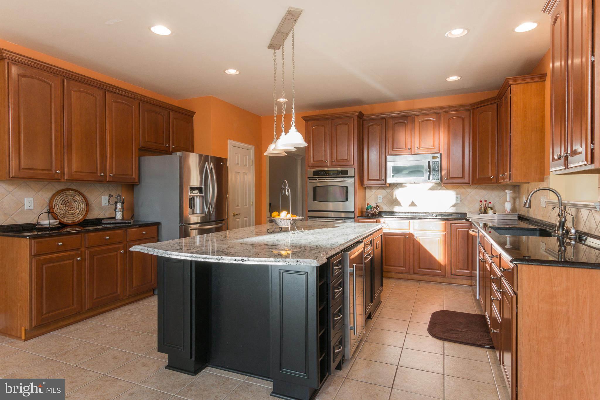 RIVER DOWNS - Residential