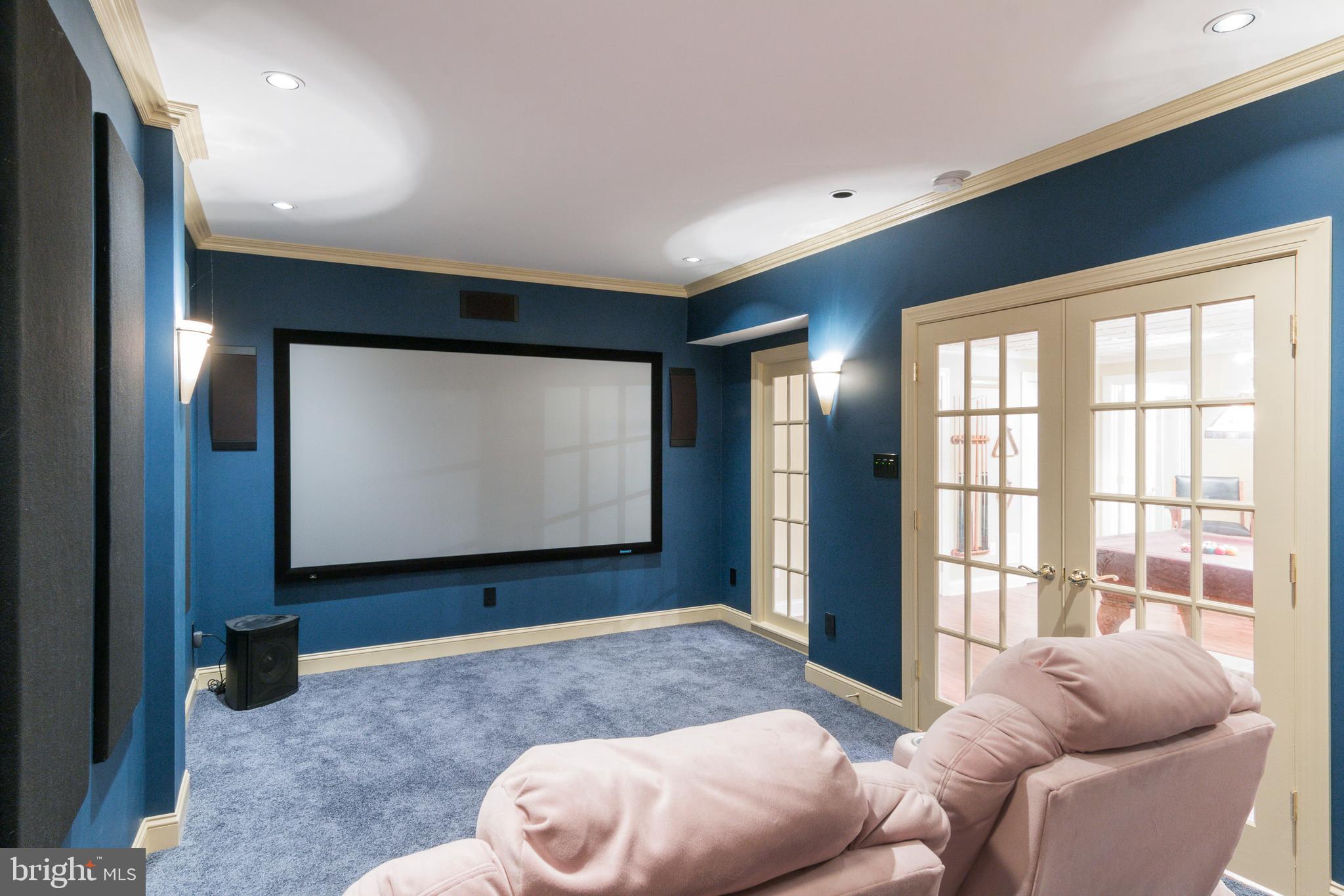 RIVER DOWNS - Residential