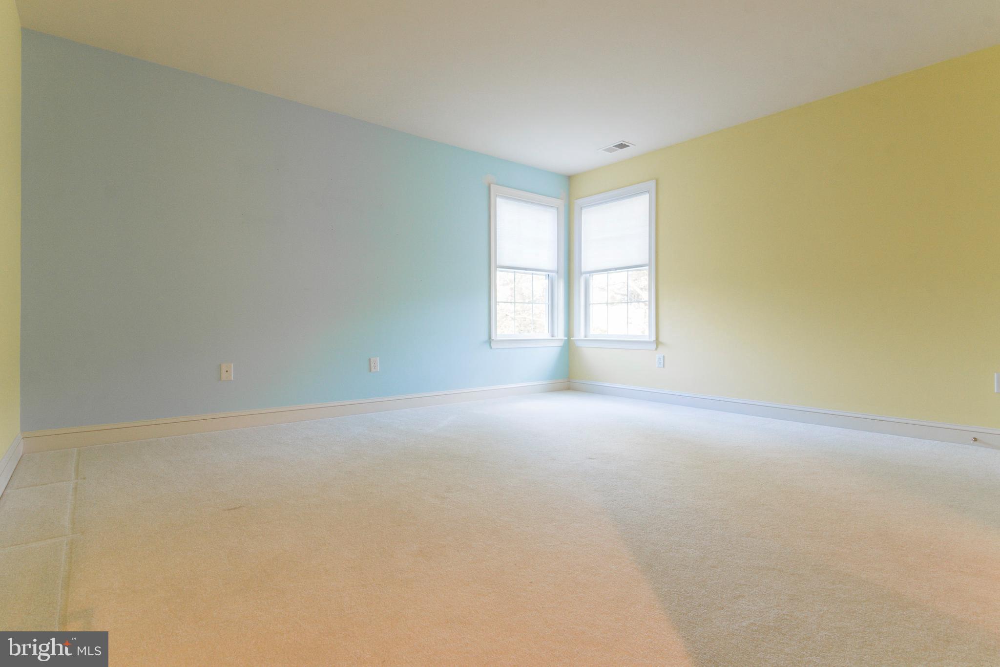 RIVER DOWNS - Residential