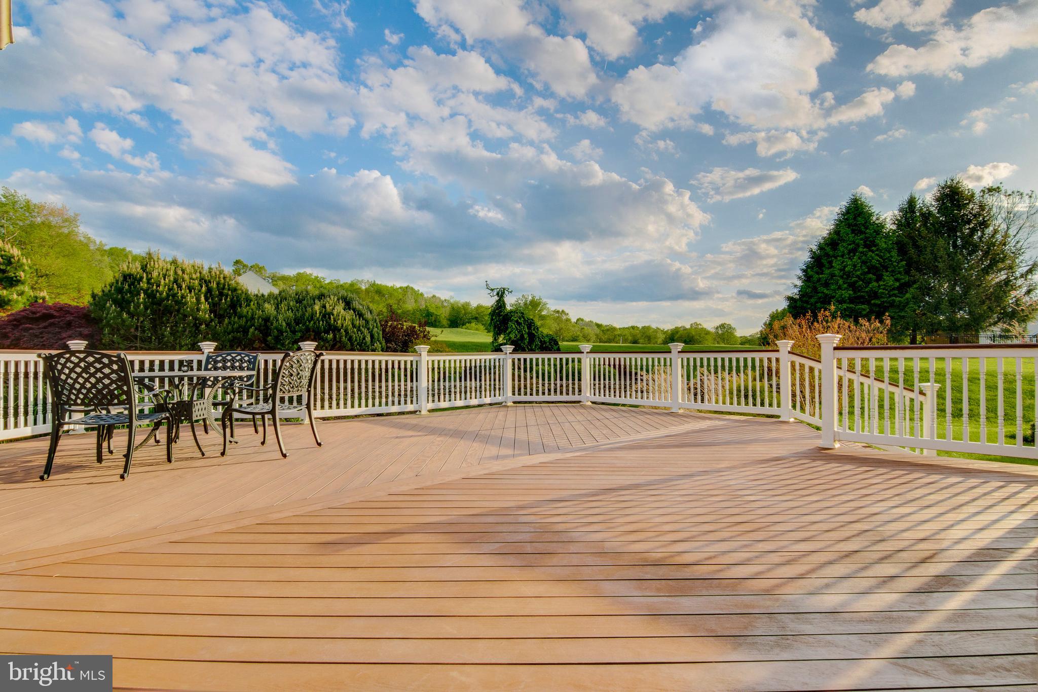 RIVER DOWNS - Residential