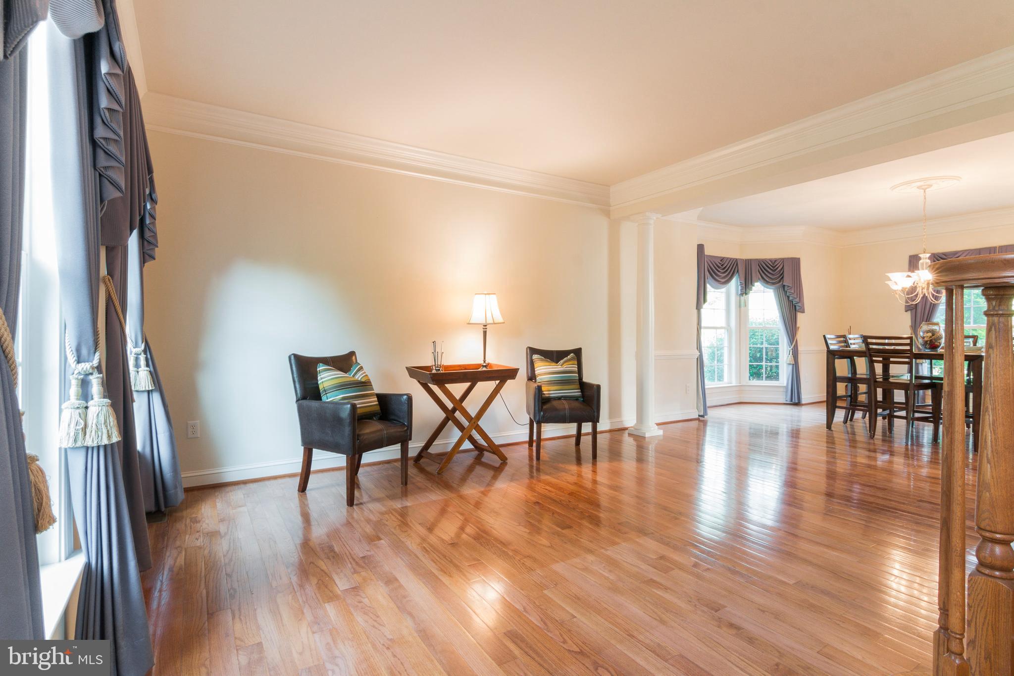 RIVER DOWNS - Residential