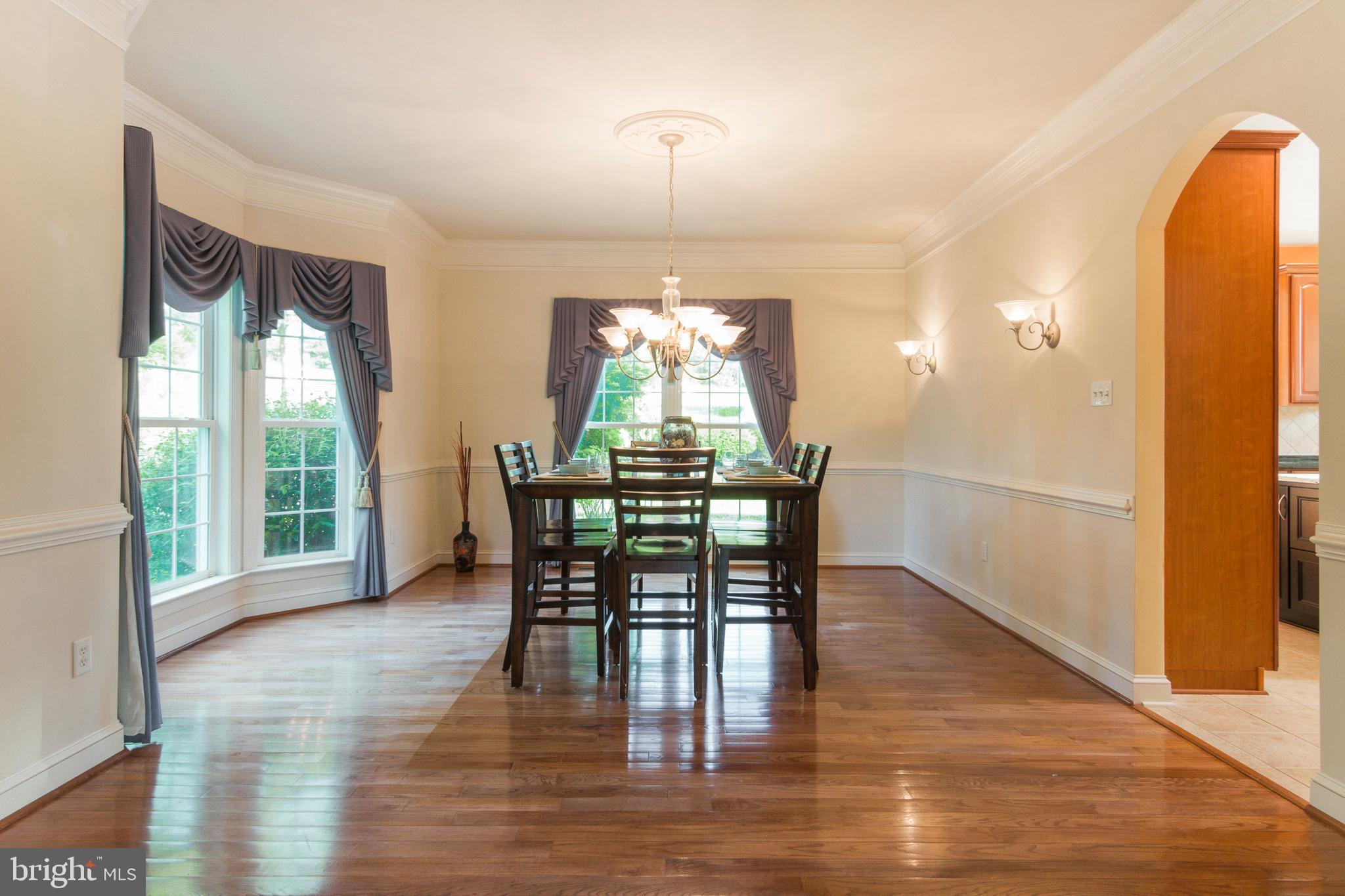 RIVER DOWNS - Residential