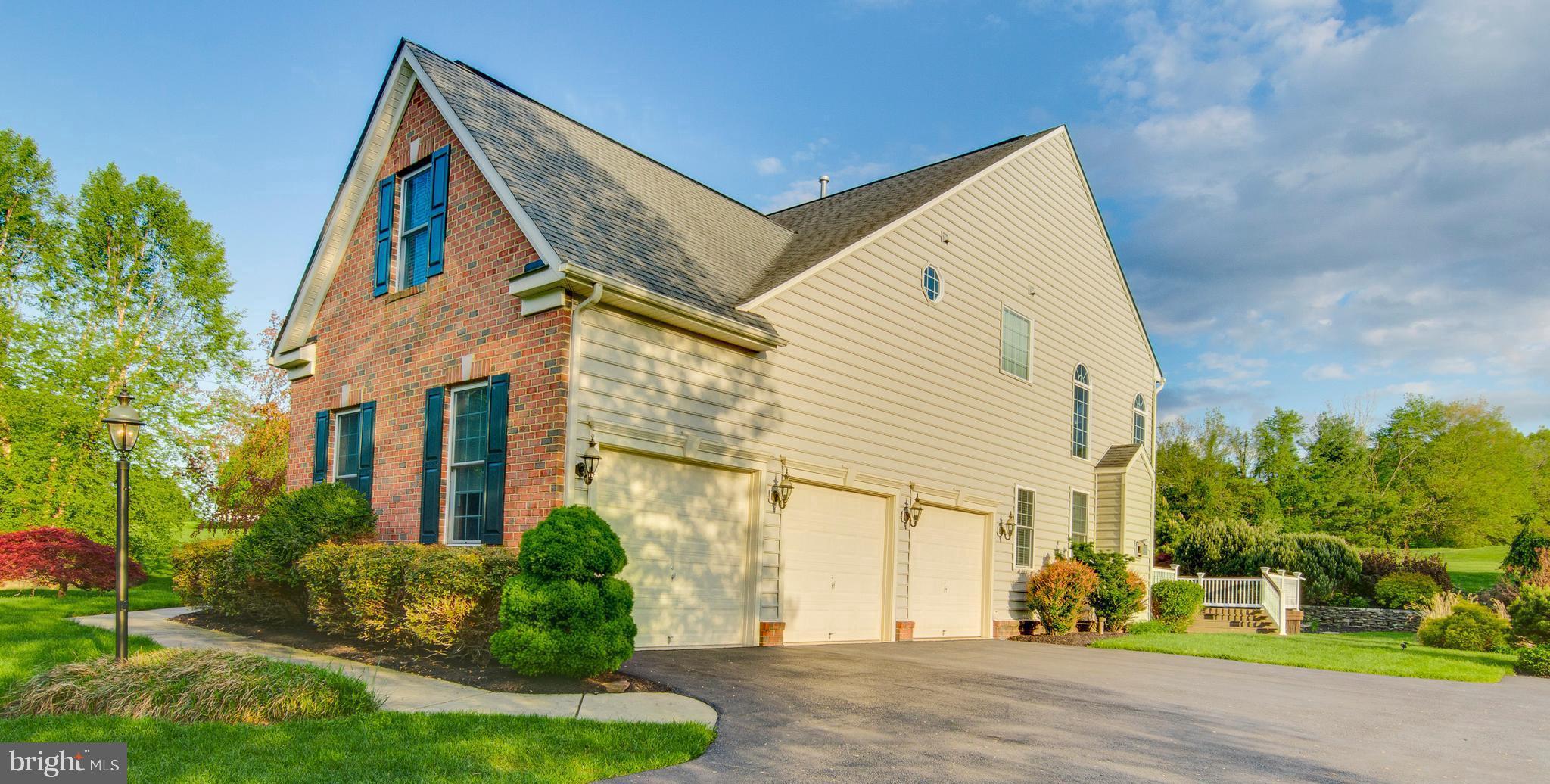 RIVER DOWNS - Residential