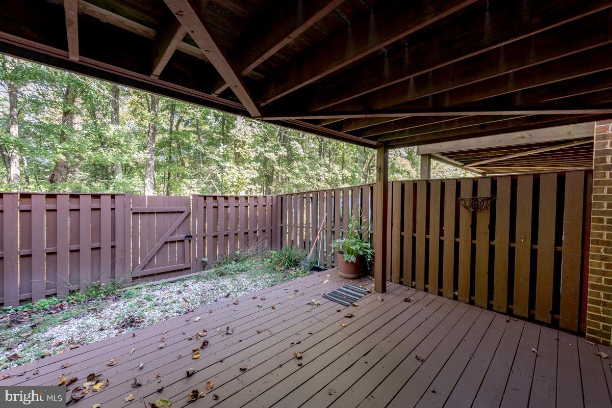 SHADOW OAK - Residential