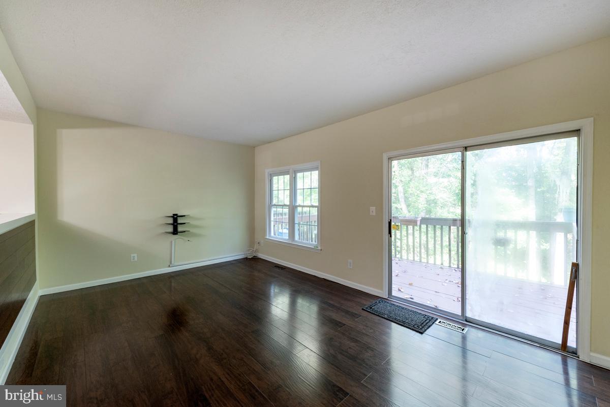 SHADOW OAK - Residential