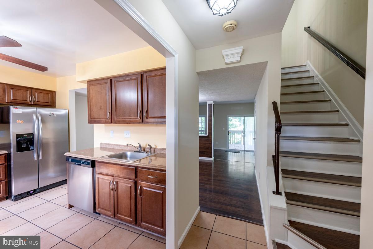 SHADOW OAK - Residential