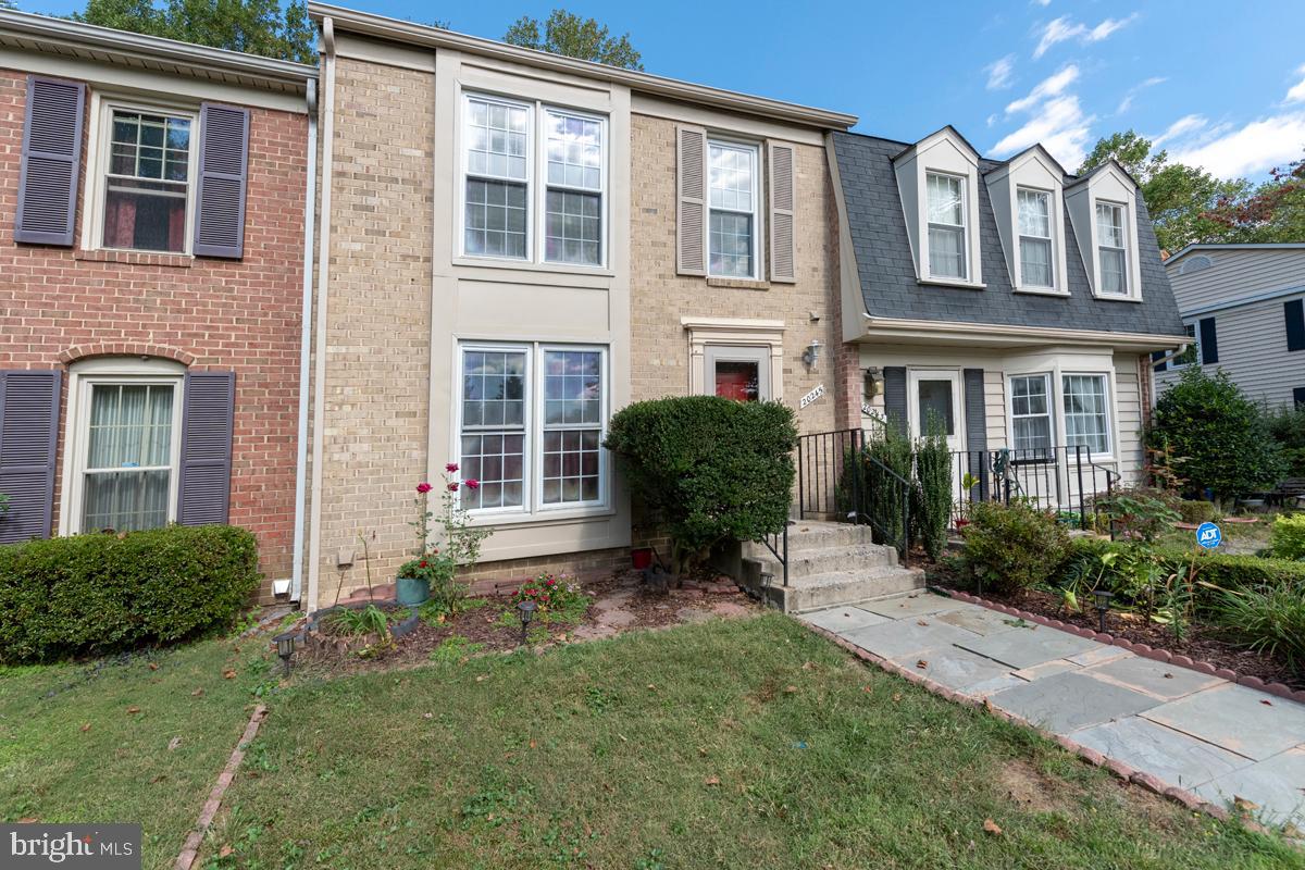 SHADOW OAK - Residential